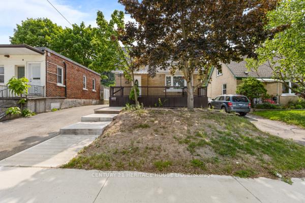 Photo 10 of 181 Highland Road E, Kitchener — HOMEH