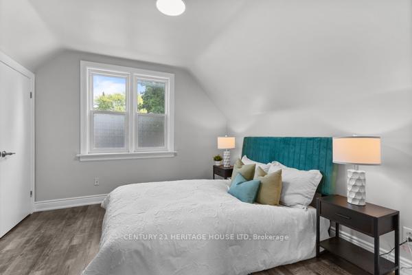 Photo 4 of 181 Highland Road E, Kitchener — HOMEH