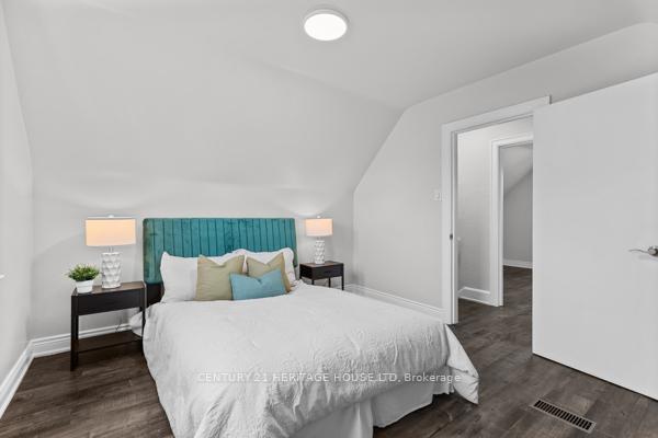 Photo 5 of 181 Highland Road E, Kitchener — HOMEH