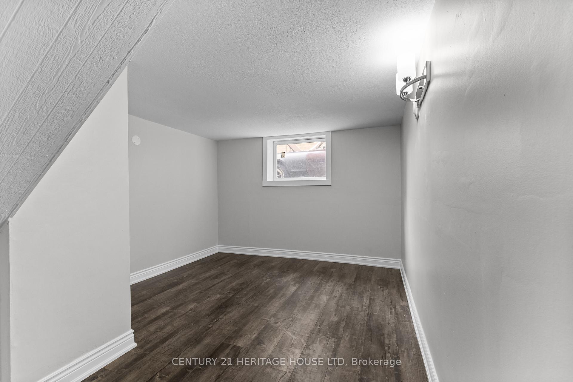 Photo 13 of 181 Highland Road E, Kitchener — HOMEH