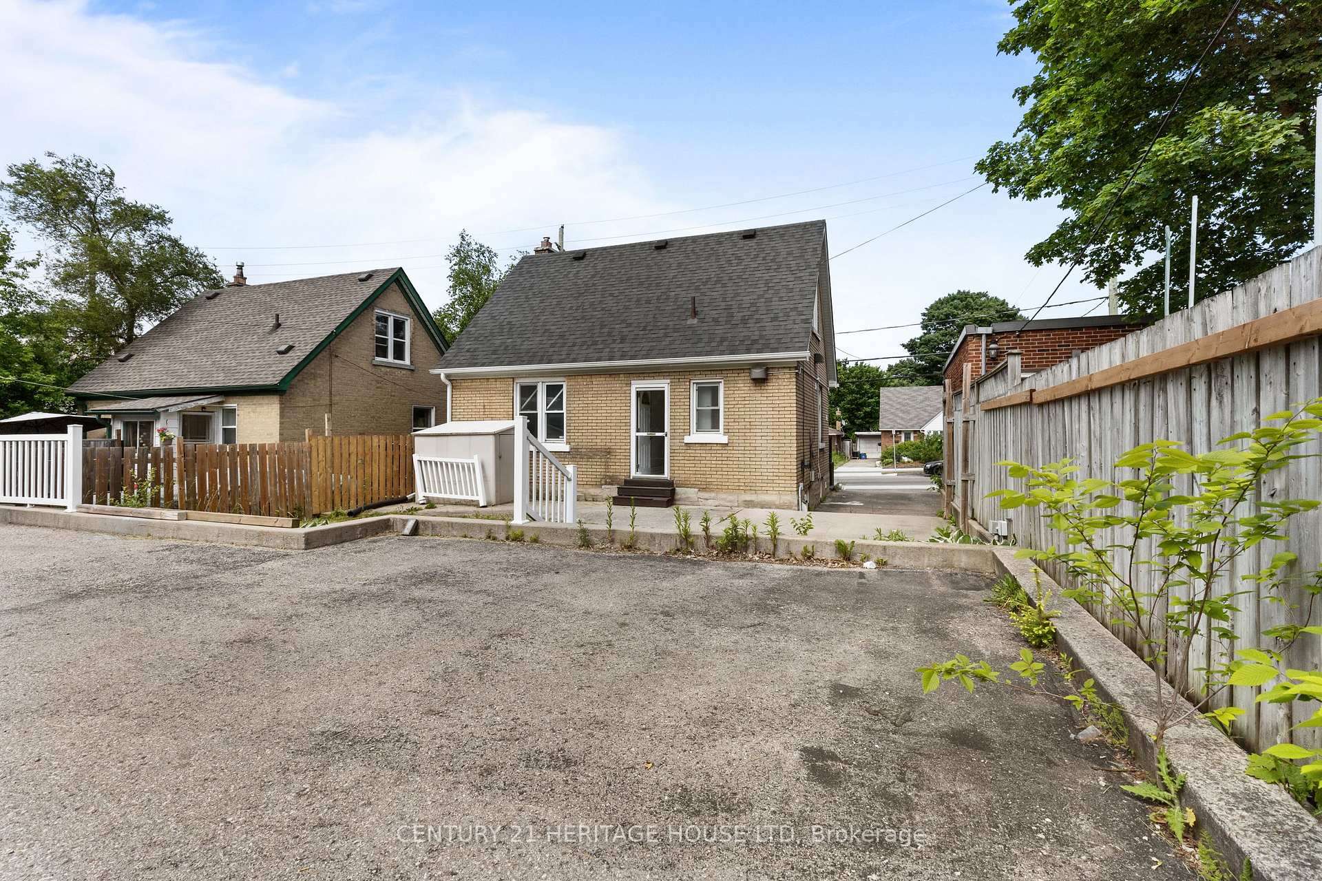 Photo 12 of 181 Highland Road E, Kitchener — HOMEH