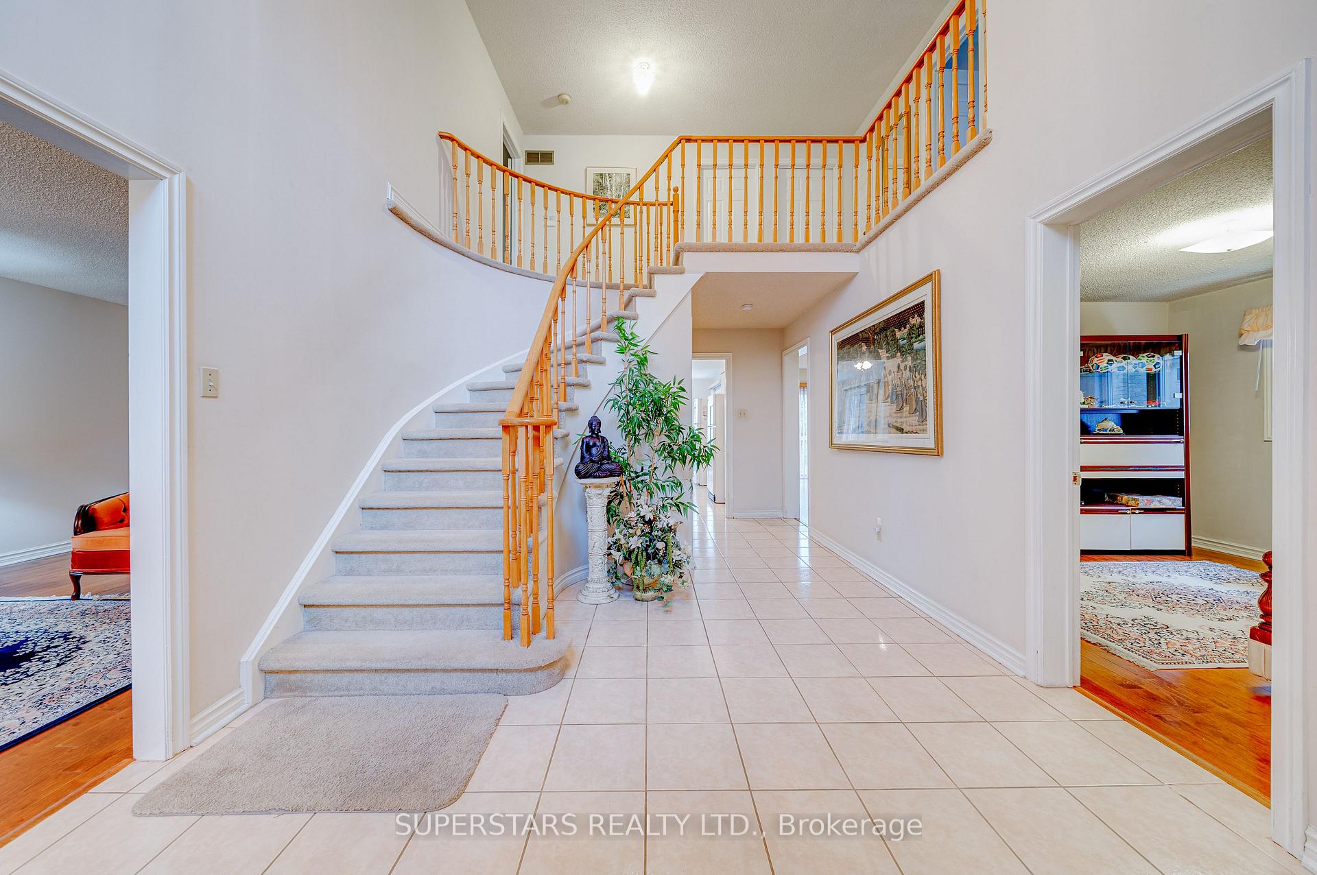 Photo 16 of 17 Hillcroft Drive, Markham, Milliken Mills East — HOMEH