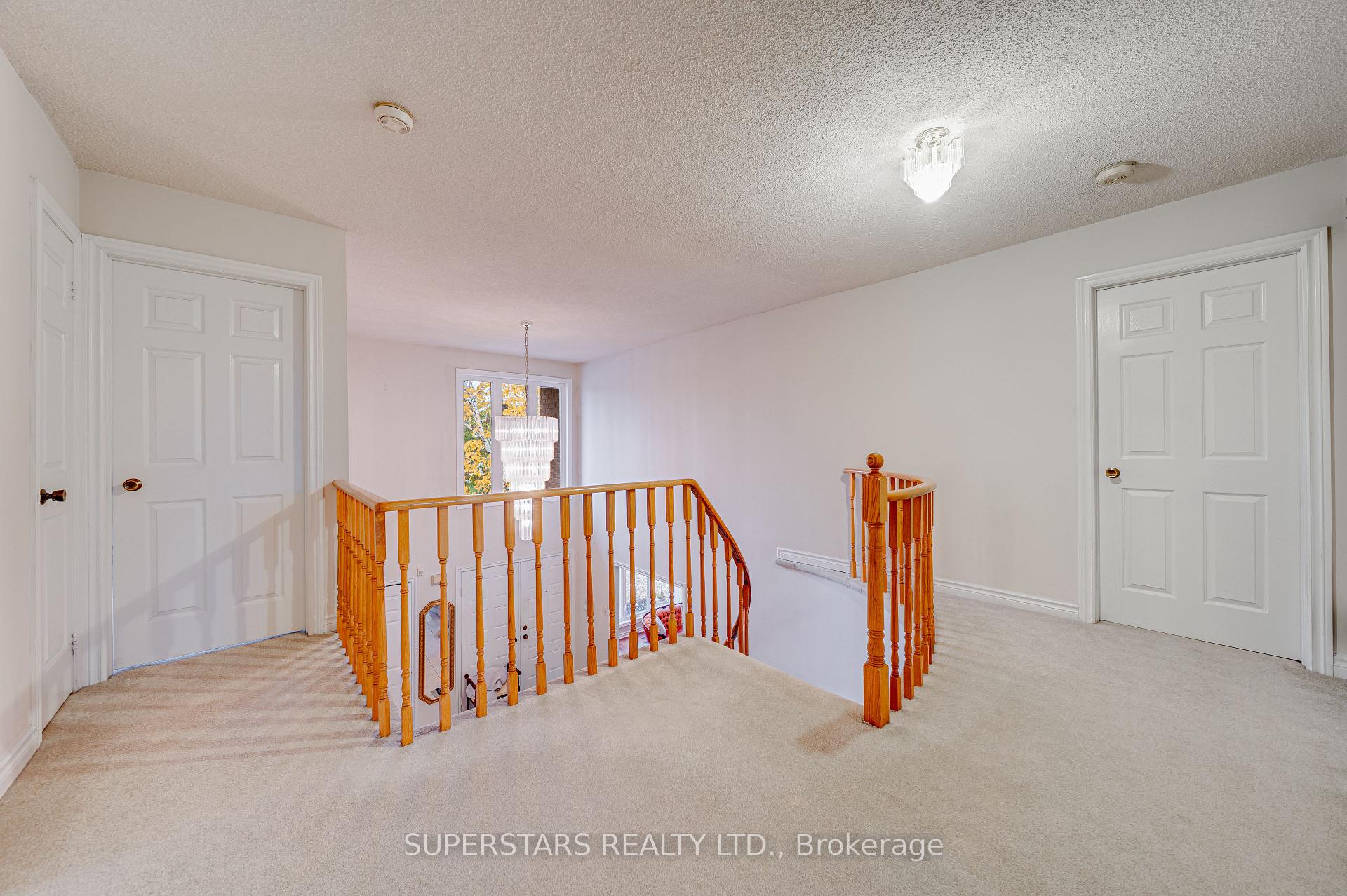Photo 18 of 17 Hillcroft Drive, Markham, Milliken Mills East — HOMEH