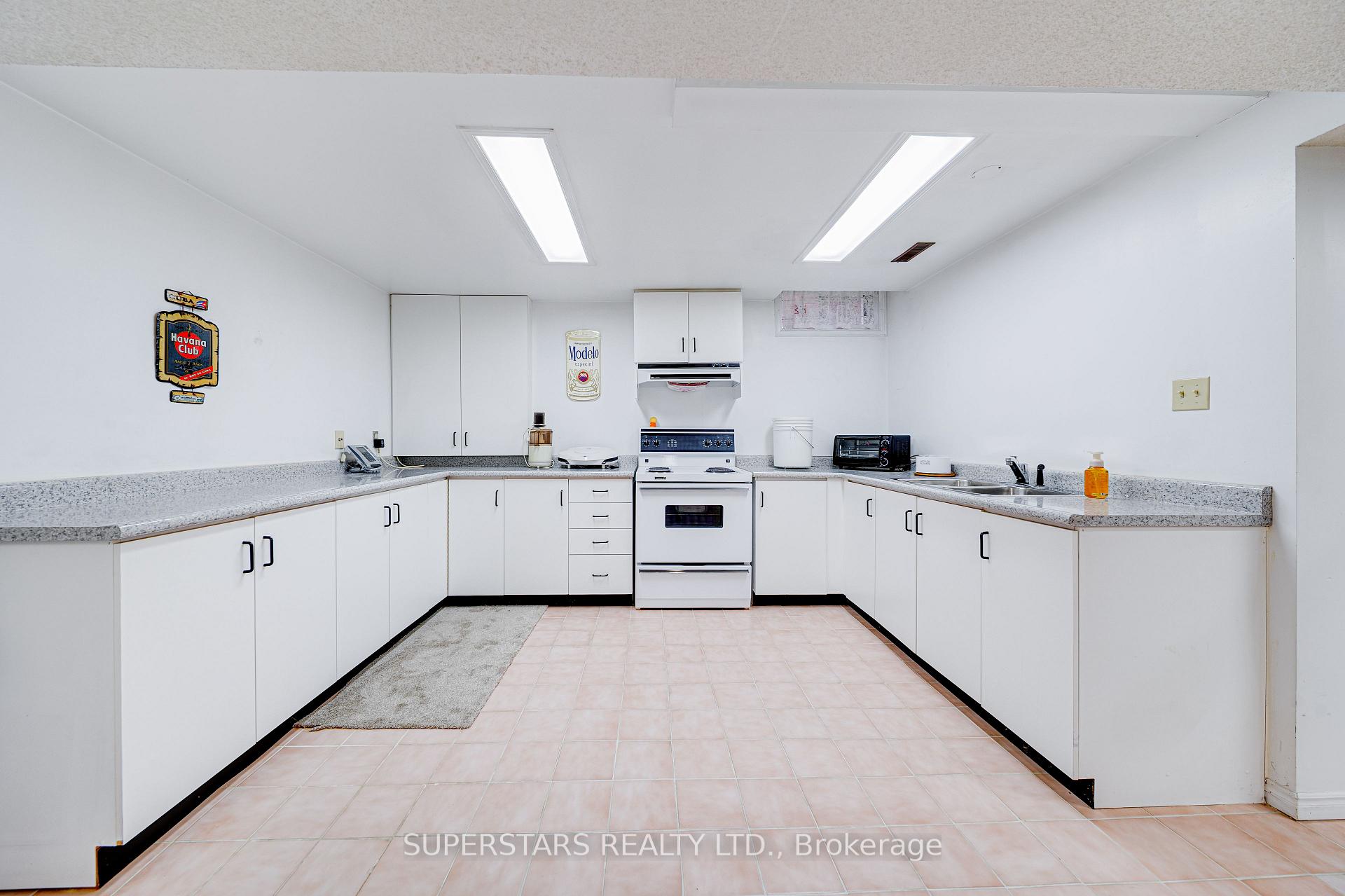 Photo 10 of 17 Hillcroft Drive, Markham, Milliken Mills East — HOMEH