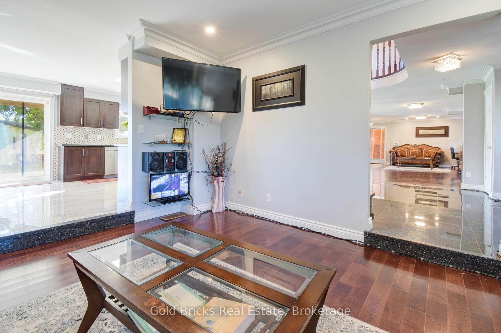 Photo 10 of 2052 18th Side Road, New Tecumseth, Tottenham — HOMEH