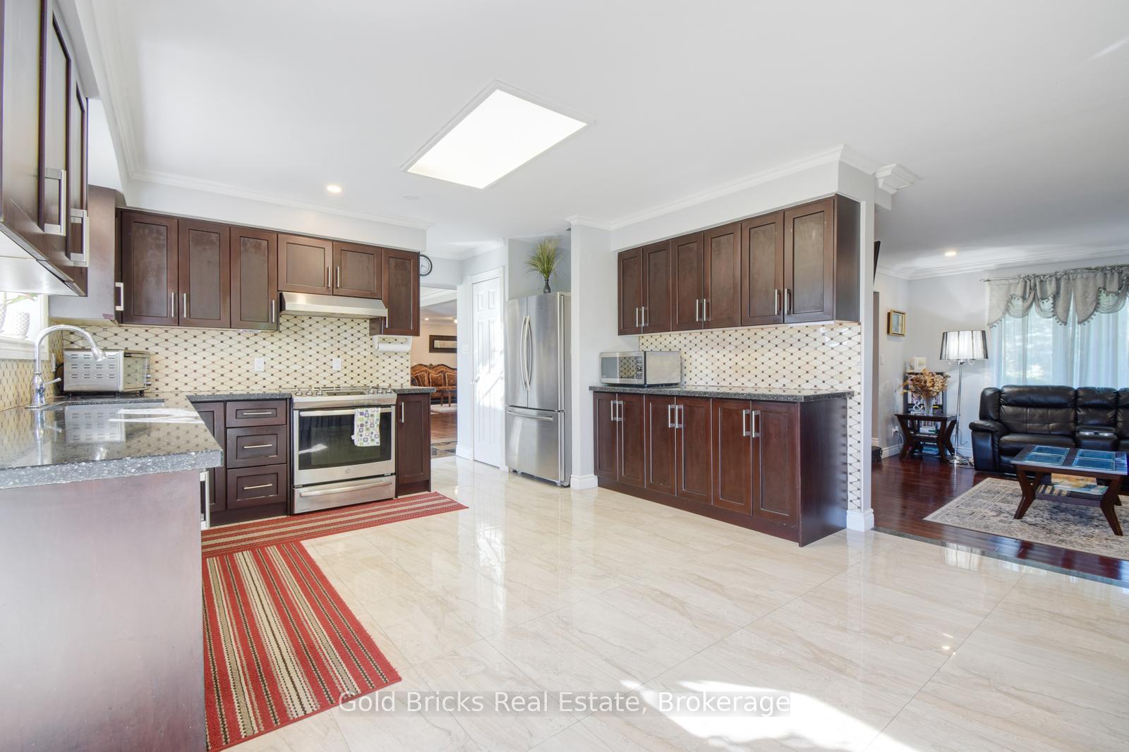 Photo 20 of 2052 18th Side Road, New Tecumseth, Tottenham — HOMEH
