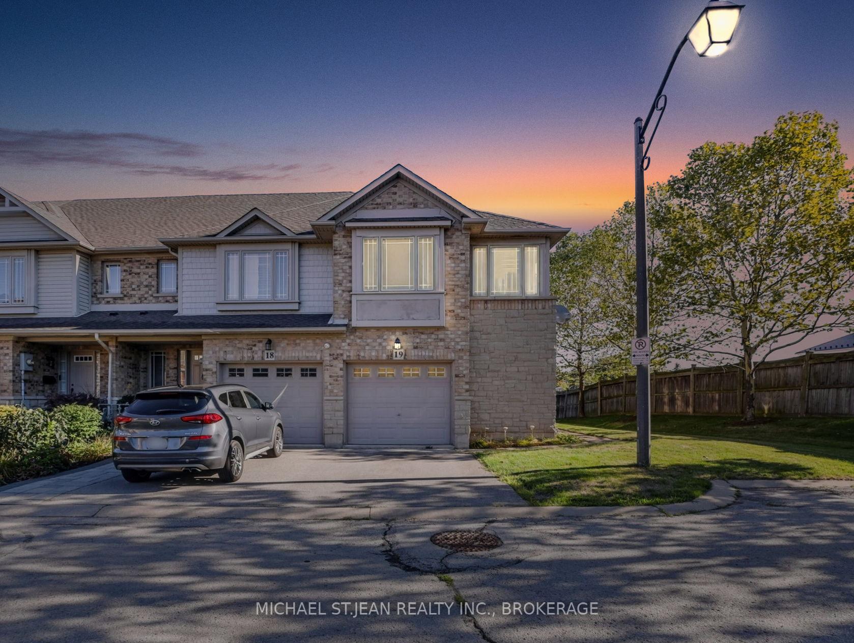 Photo 1 of Unit 19, 242 Upper Mount Albion Road, Hamilton, Stoney Creek — HOMEH