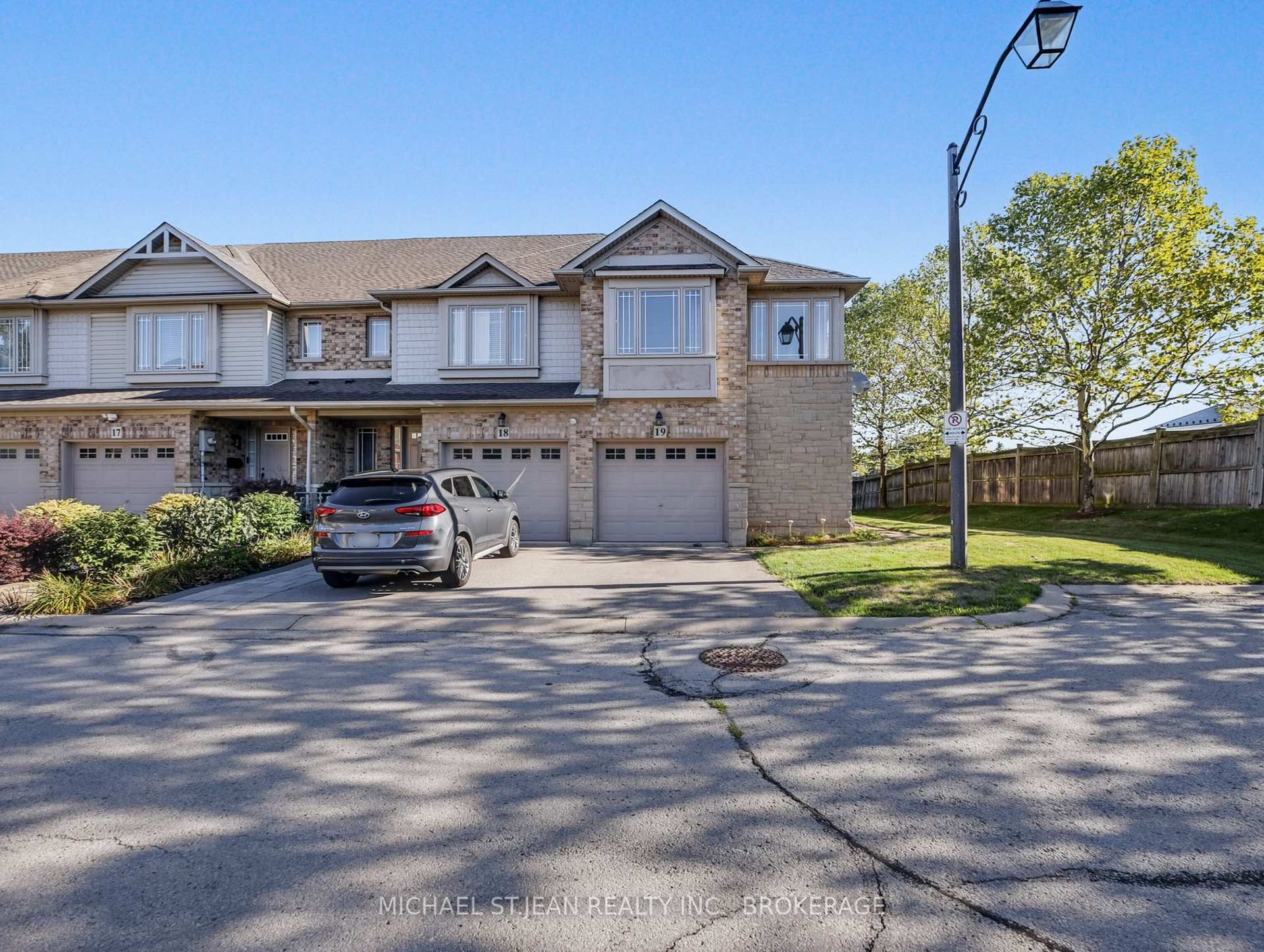 Photo 2 of Unit 19, 242 Upper Mount Albion Road, Hamilton, Stoney Creek — HOMEH