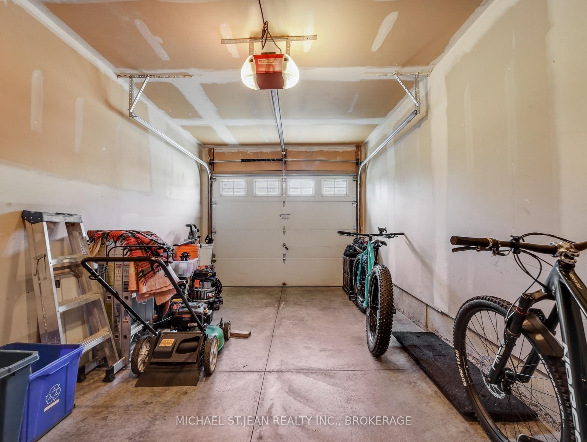 Photo 5 of Unit 19, 242 Upper Mount Albion Road, Hamilton, Stoney Creek — HOMEH