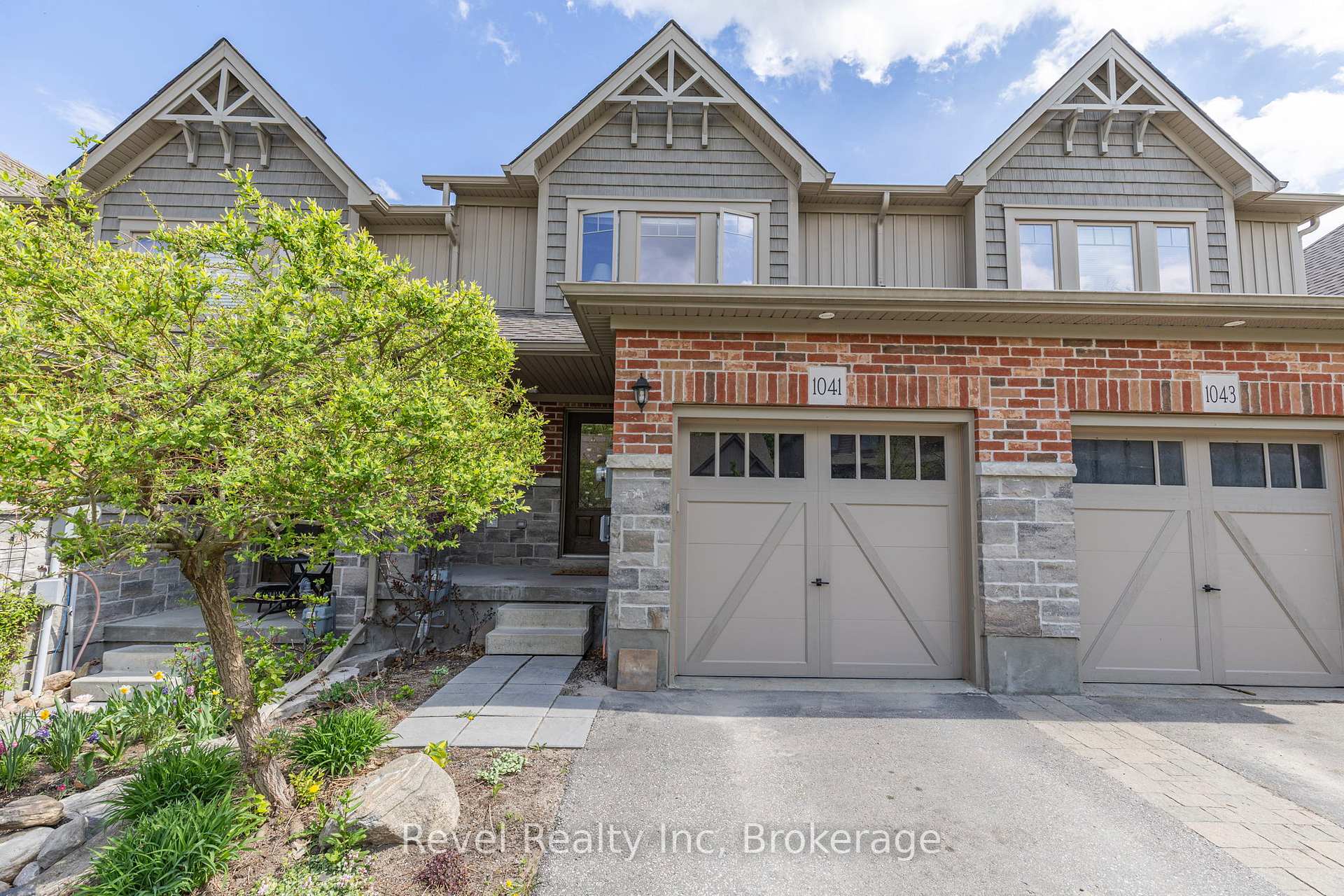 Front of 1041 Cook Drive
