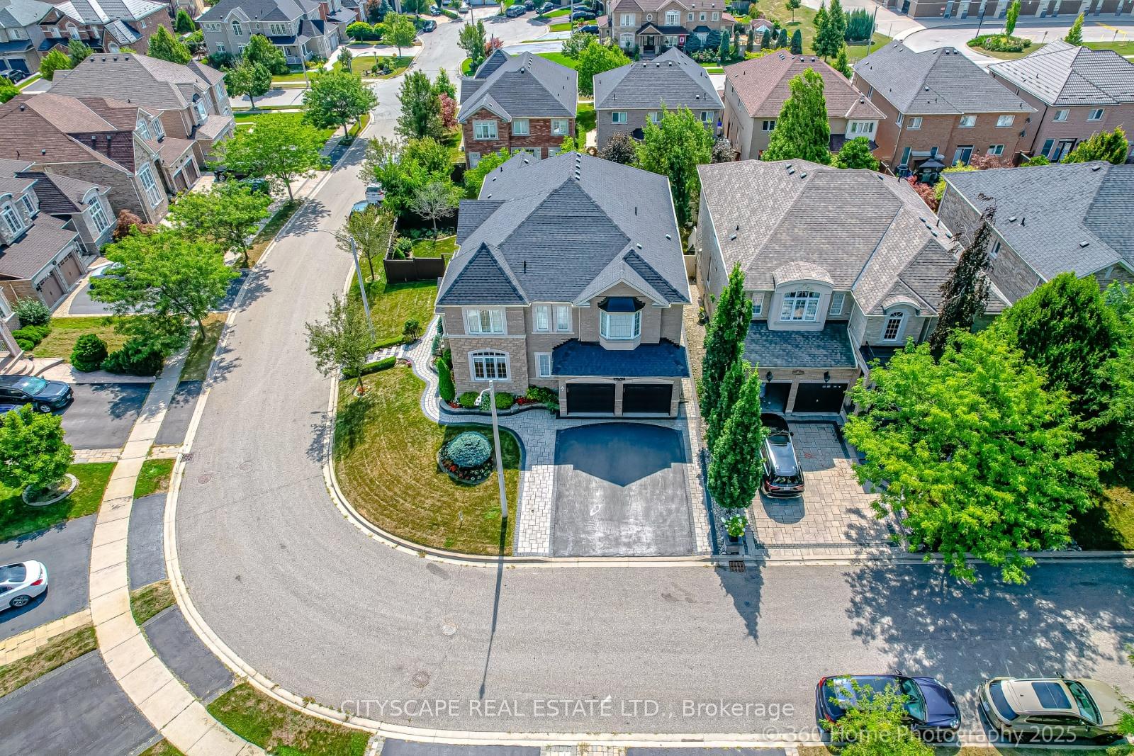 Photo 6 of 4 Hellyer Avenue, Brampton, Bram West — HOMEH