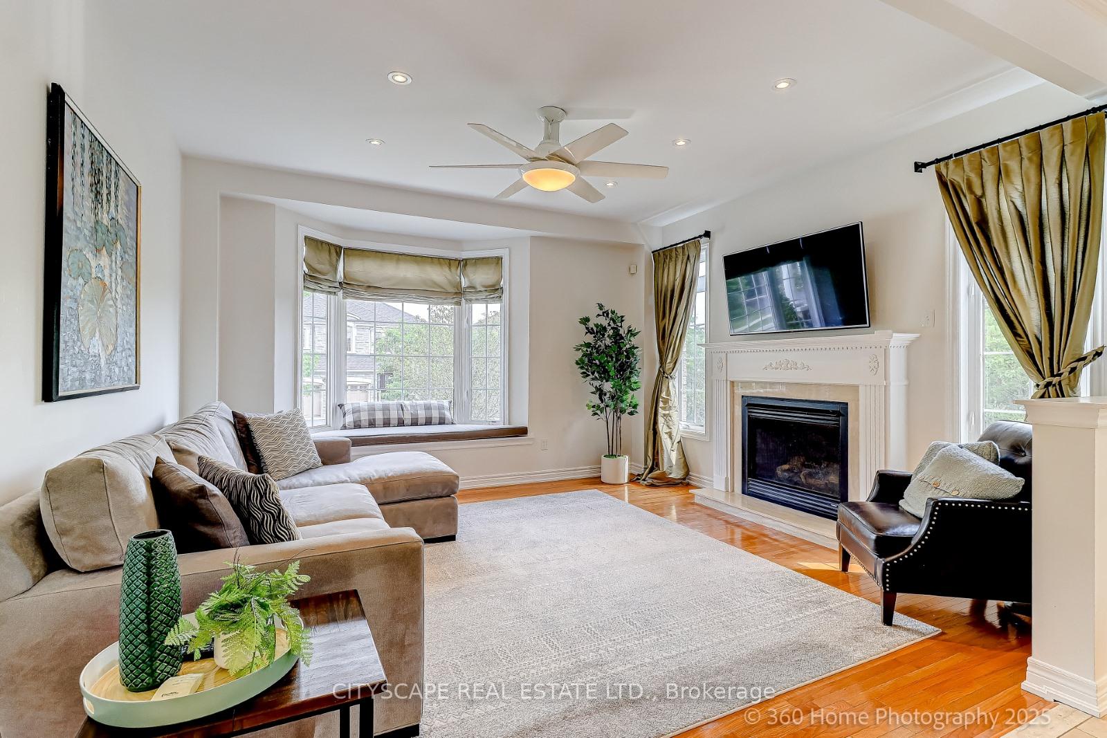 Photo 13 of 4 Hellyer Avenue, Brampton, Bram West — HOMEH