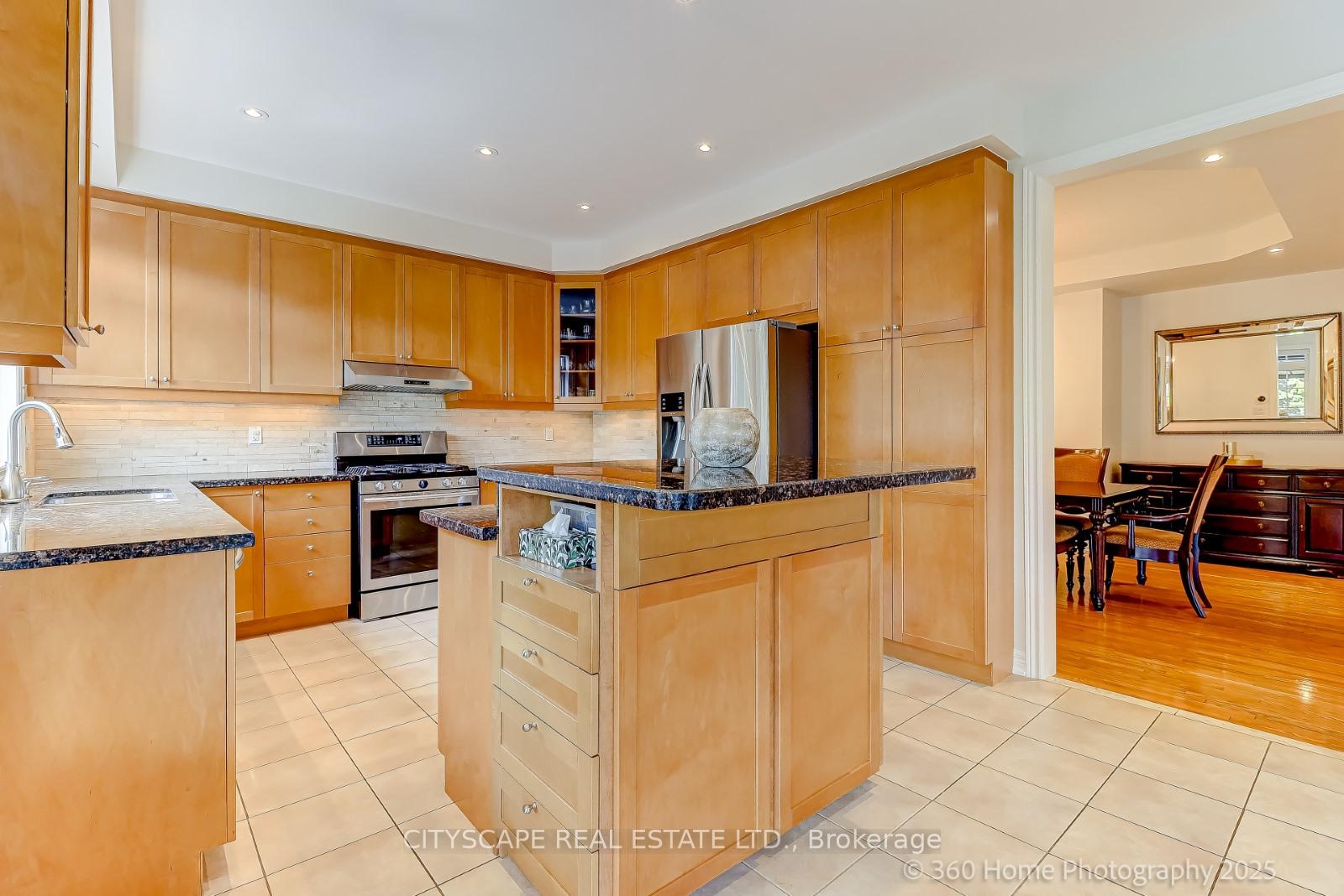 Photo 10 of 4 Hellyer Avenue, Brampton, Bram West — HOMEH