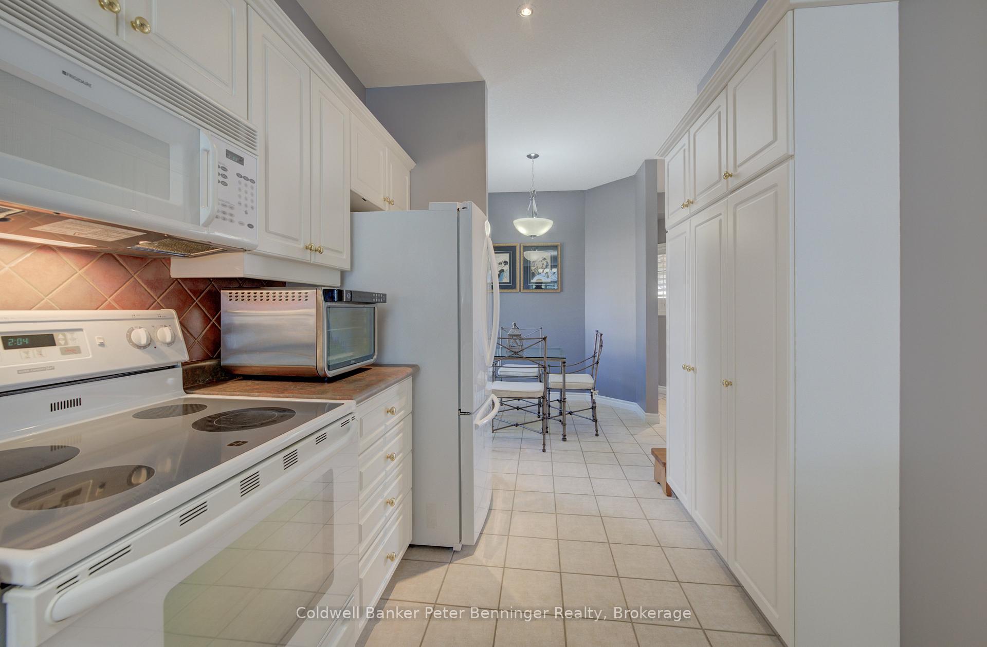 Photo 9 of 616 Spinnaker Crescent, Waterloo — HOMEH