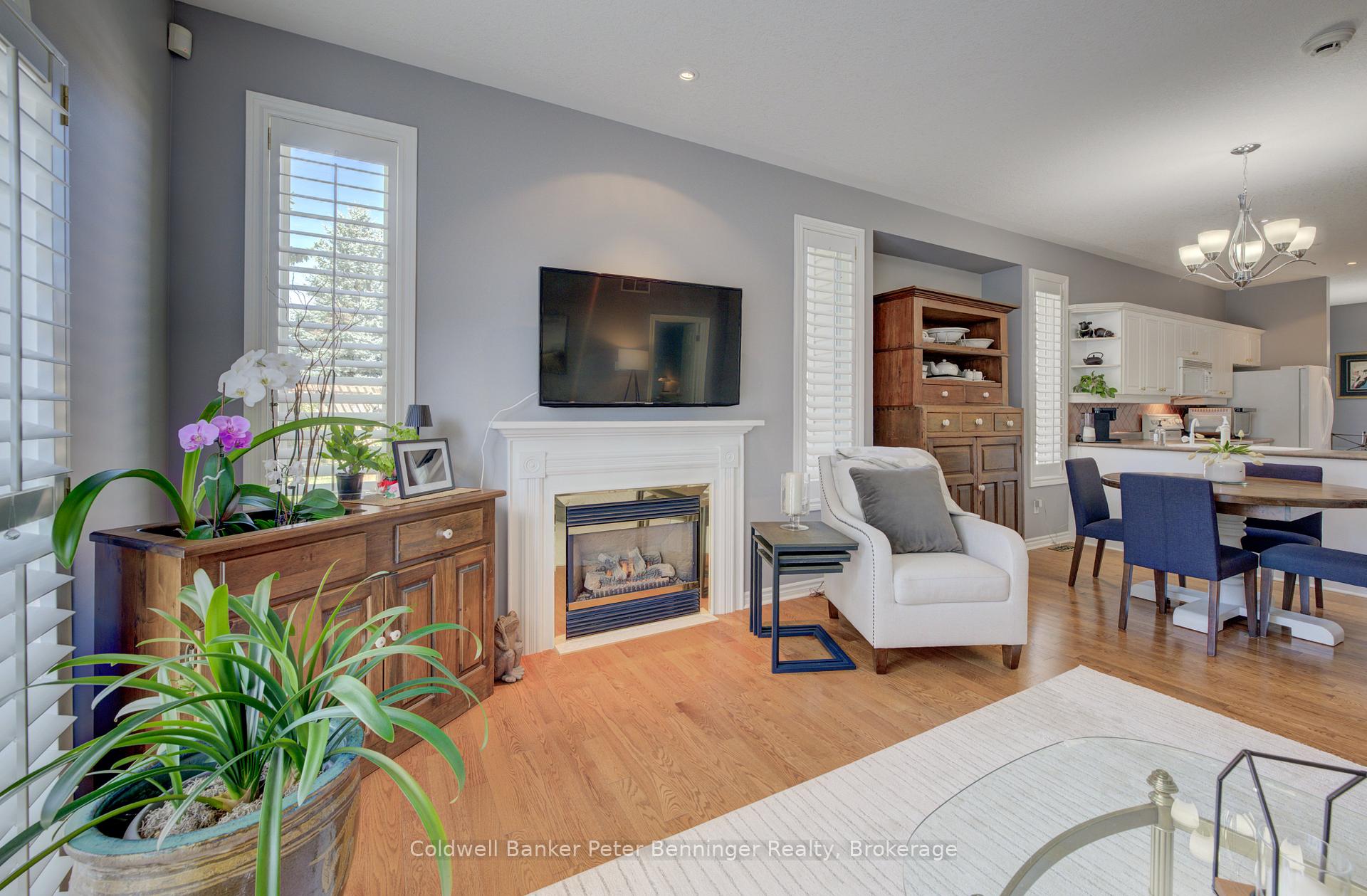 Photo 33 of 616 Spinnaker Crescent, Waterloo — HOMEH