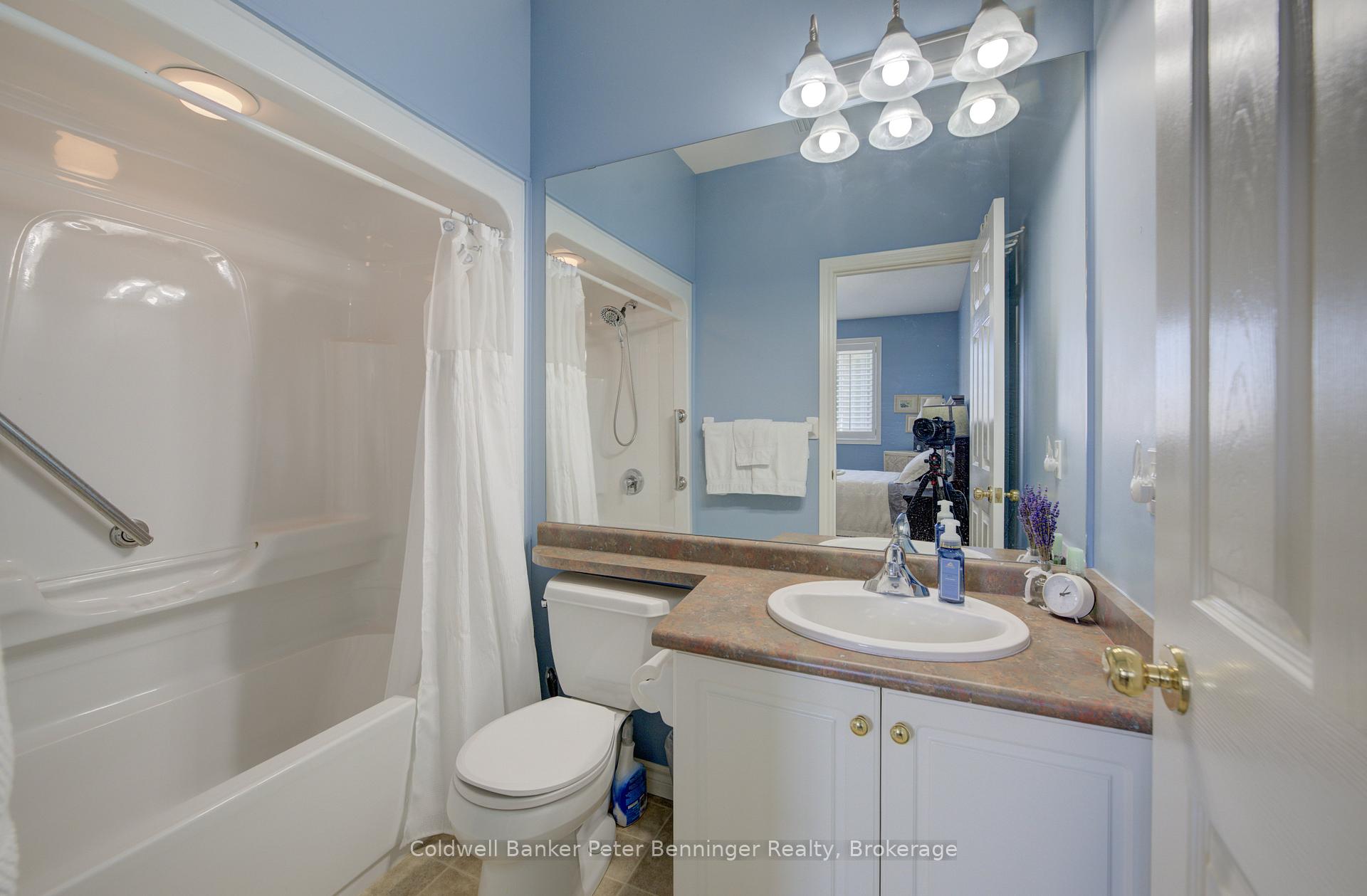 Photo 3 of 616 Spinnaker Crescent, Waterloo — HOMEH