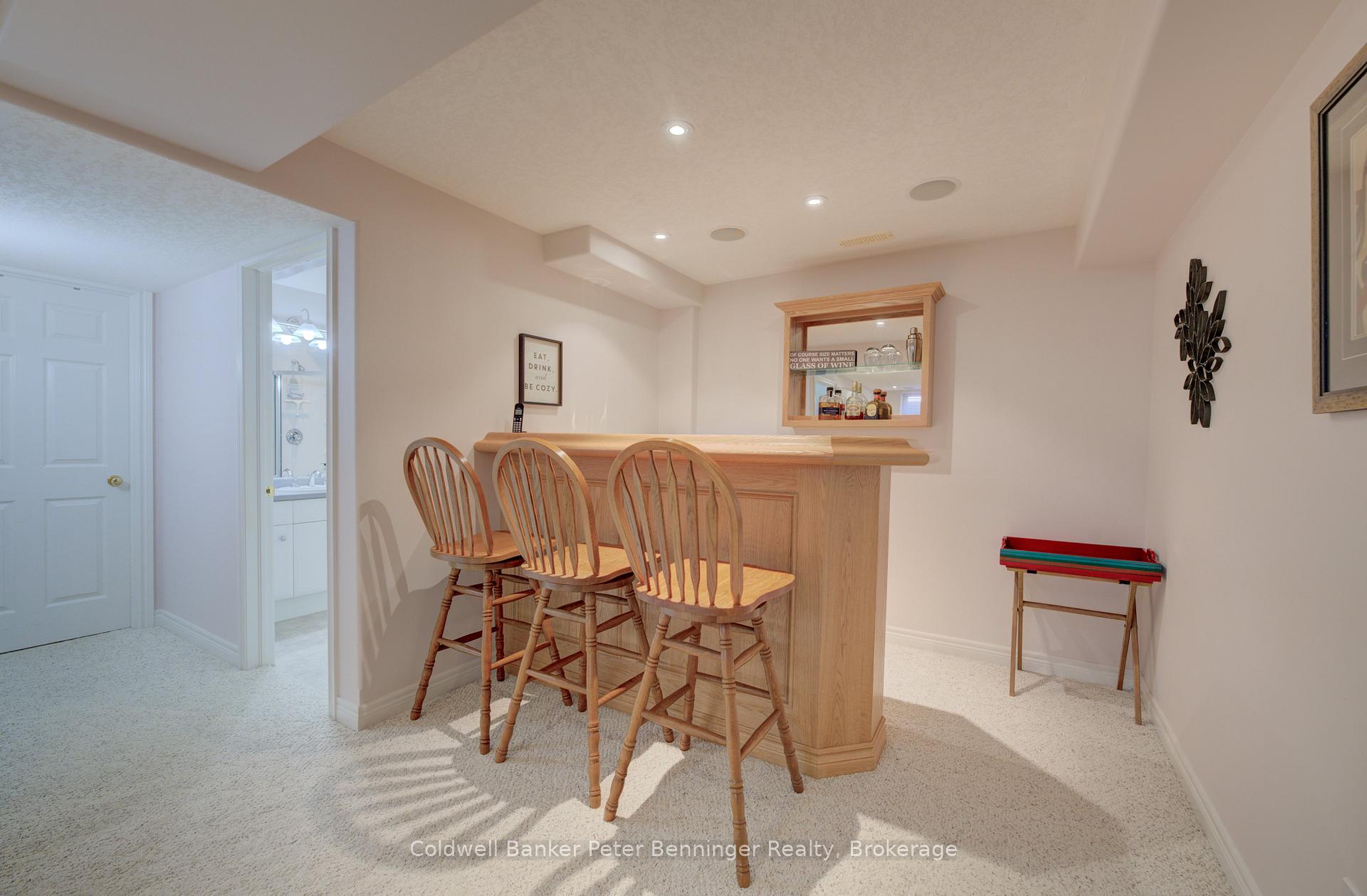Photo 14 of 616 Spinnaker Crescent, Waterloo — HOMEH