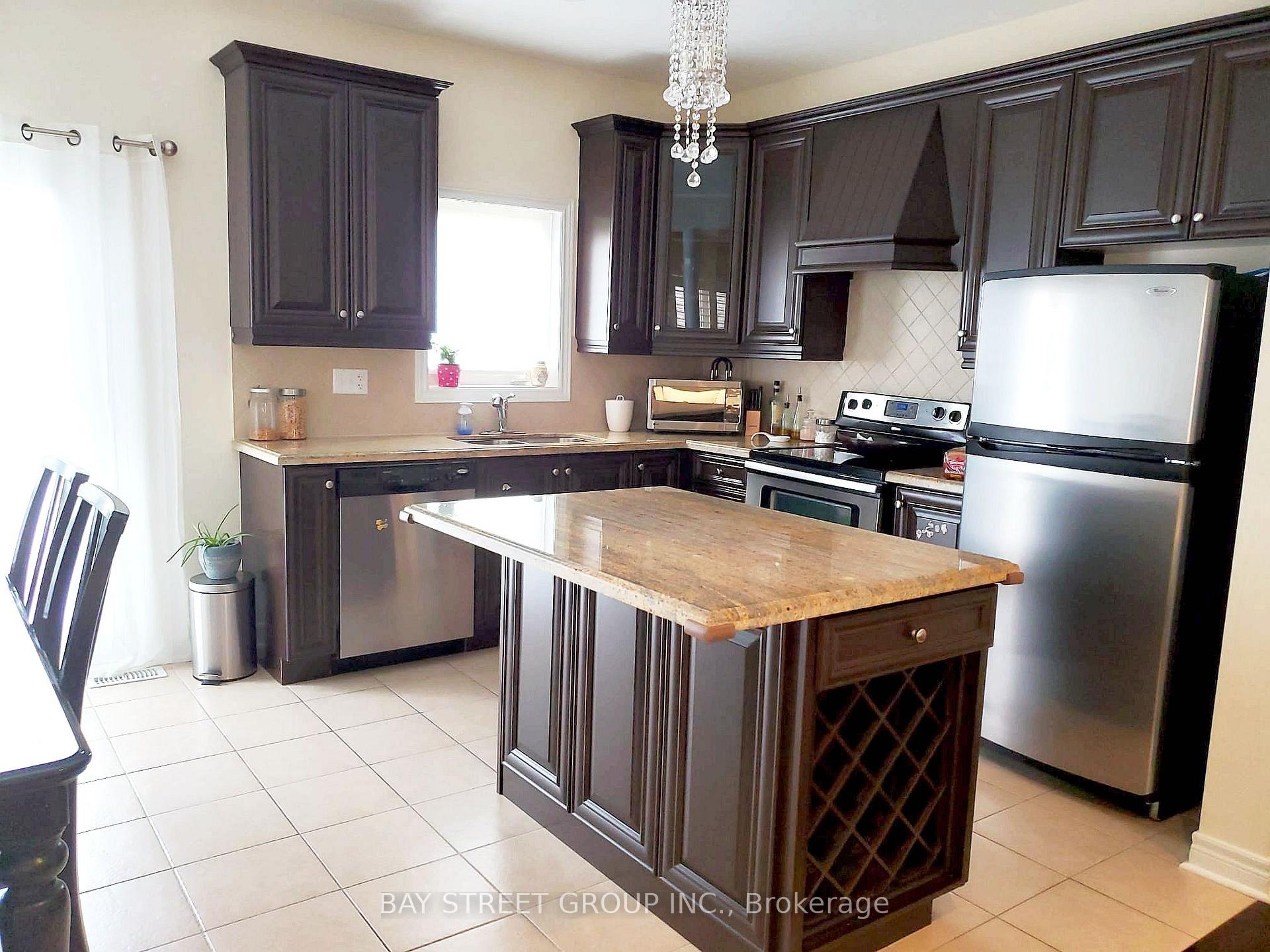 Photo 15 of 107 Boticelli Way, Vaughan, Vellore Village — HOMEH