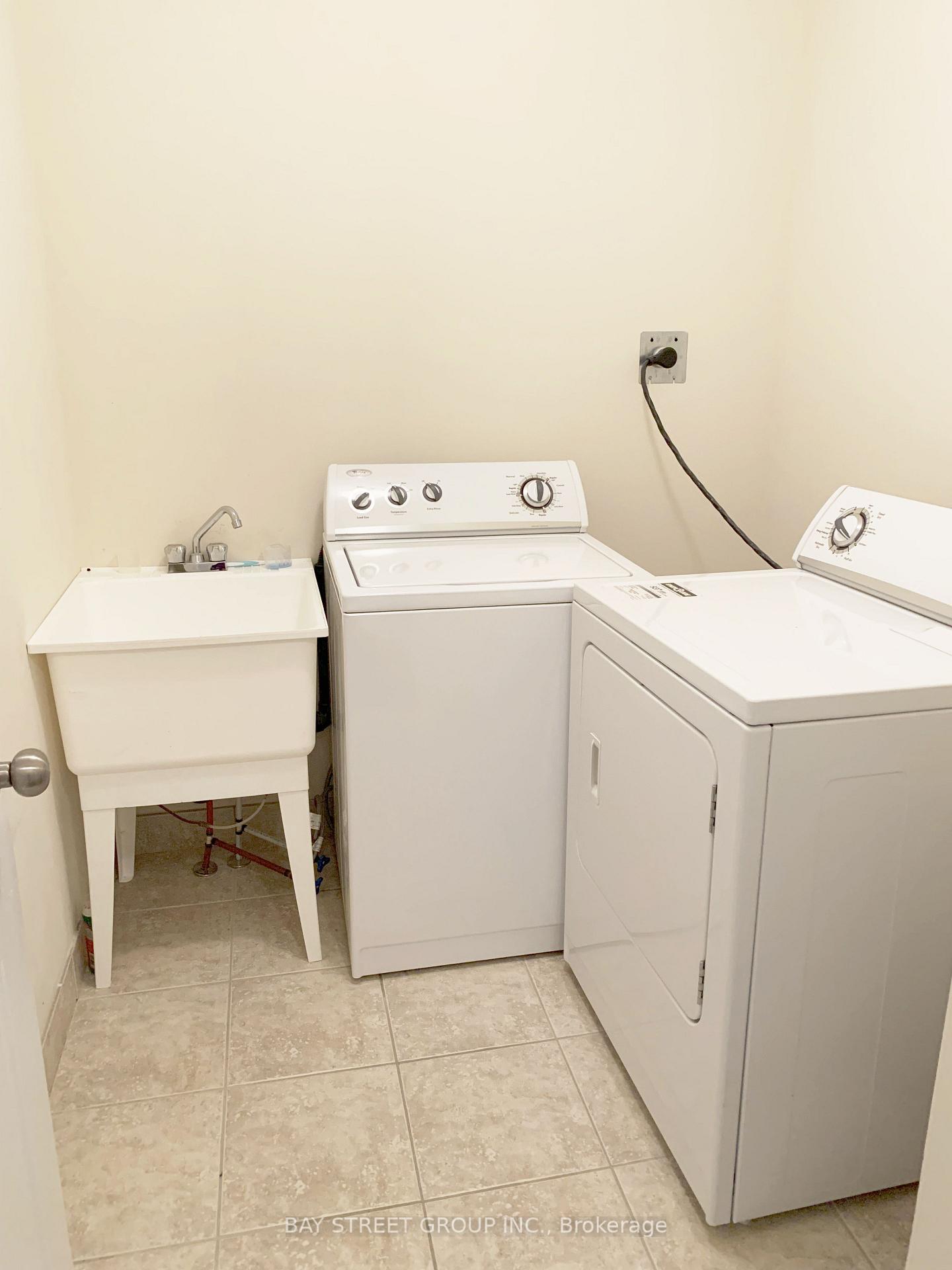 Photo 13 of 107 Boticelli Way, Vaughan, Vellore Village — HOMEH