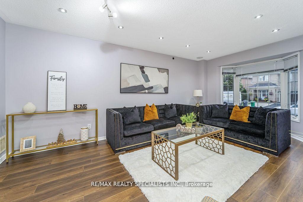 Photo 9 of 64 Botavia Downs Drive, Brampton, Fletcher's Meadow — HOMEH