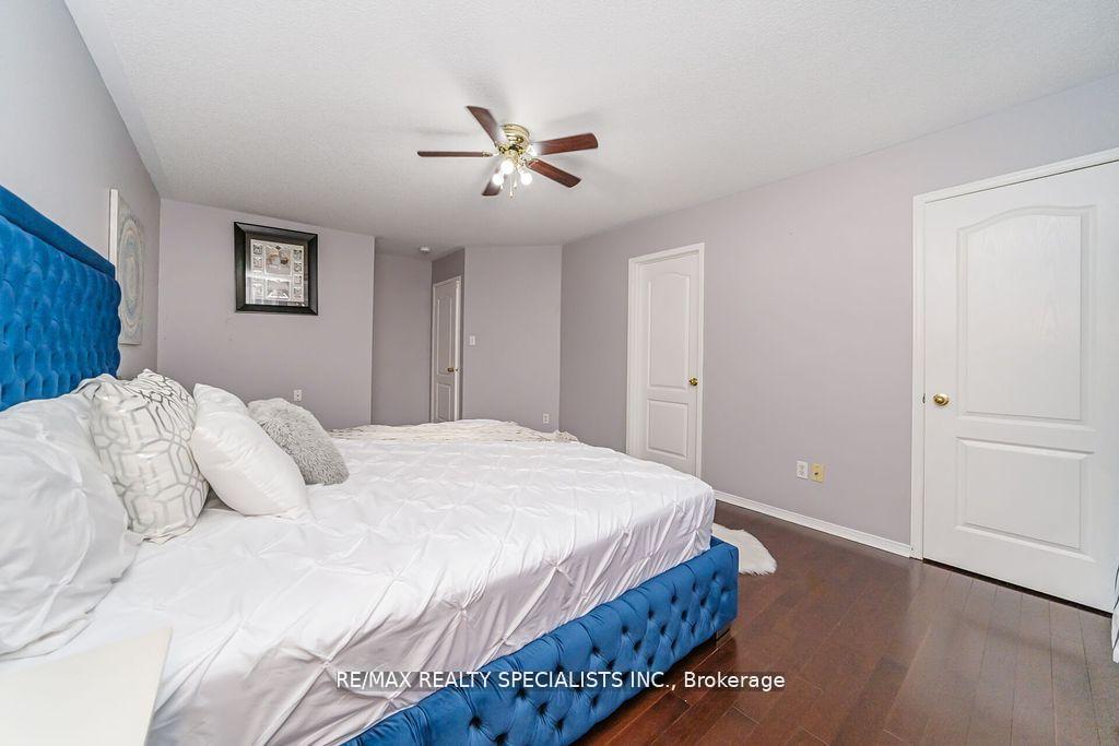 Photo 24 of 64 Botavia Downs Drive, Brampton, Fletcher's Meadow — HOMEH