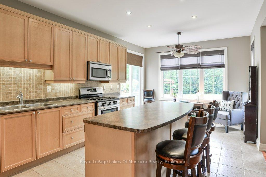 Photo 25 of 12 Pheasant Run, Bracebridge, Macaulay — HOMEH