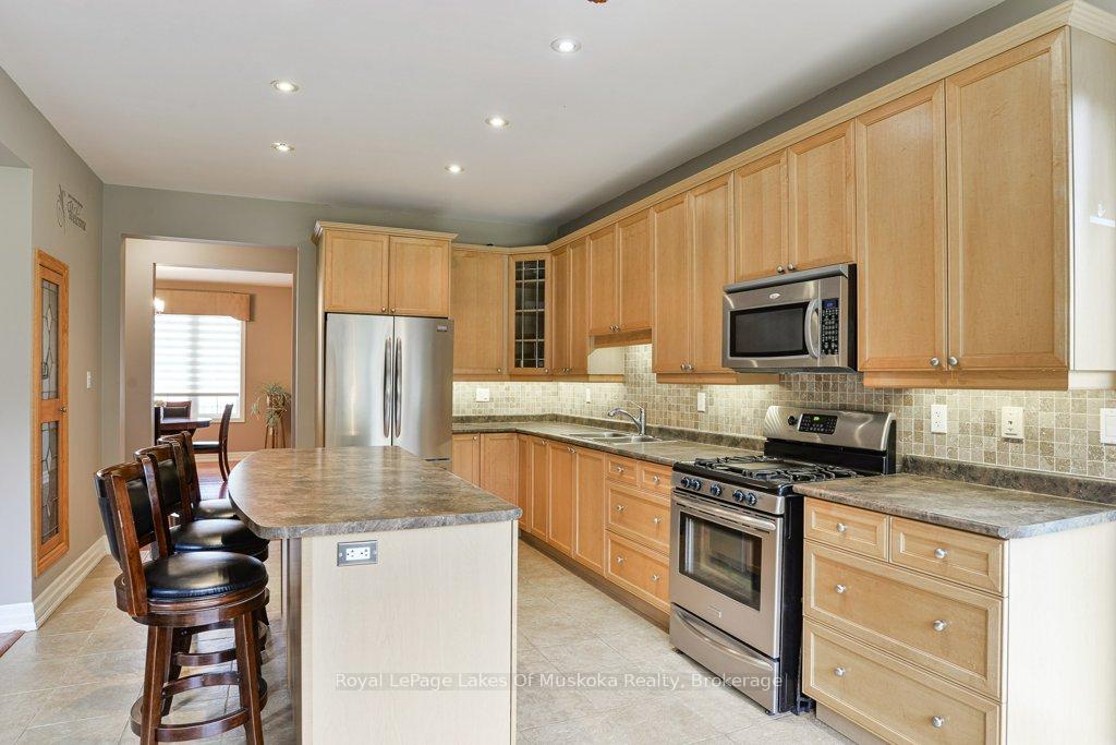 Photo 26 of 12 Pheasant Run, Bracebridge, Macaulay — HOMEH