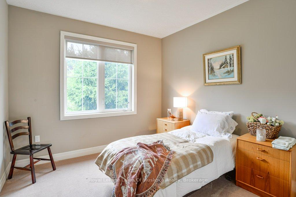Photo 10 of 12 Pheasant Run, Bracebridge, Macaulay — HOMEH