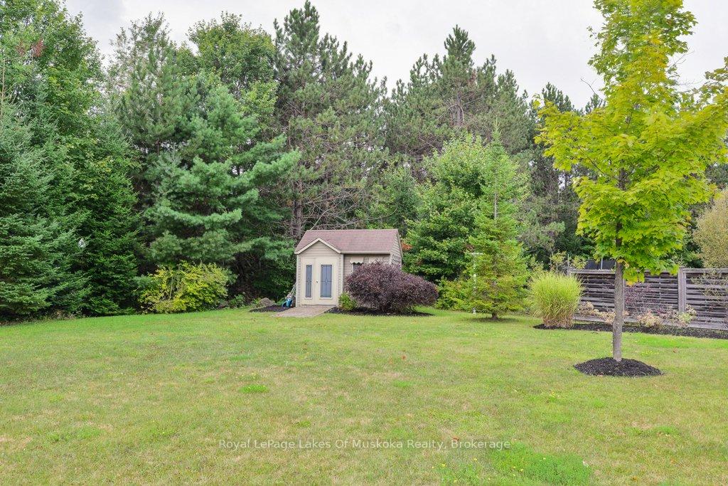 Photo 23 of 12 Pheasant Run, Bracebridge, Macaulay — HOMEH