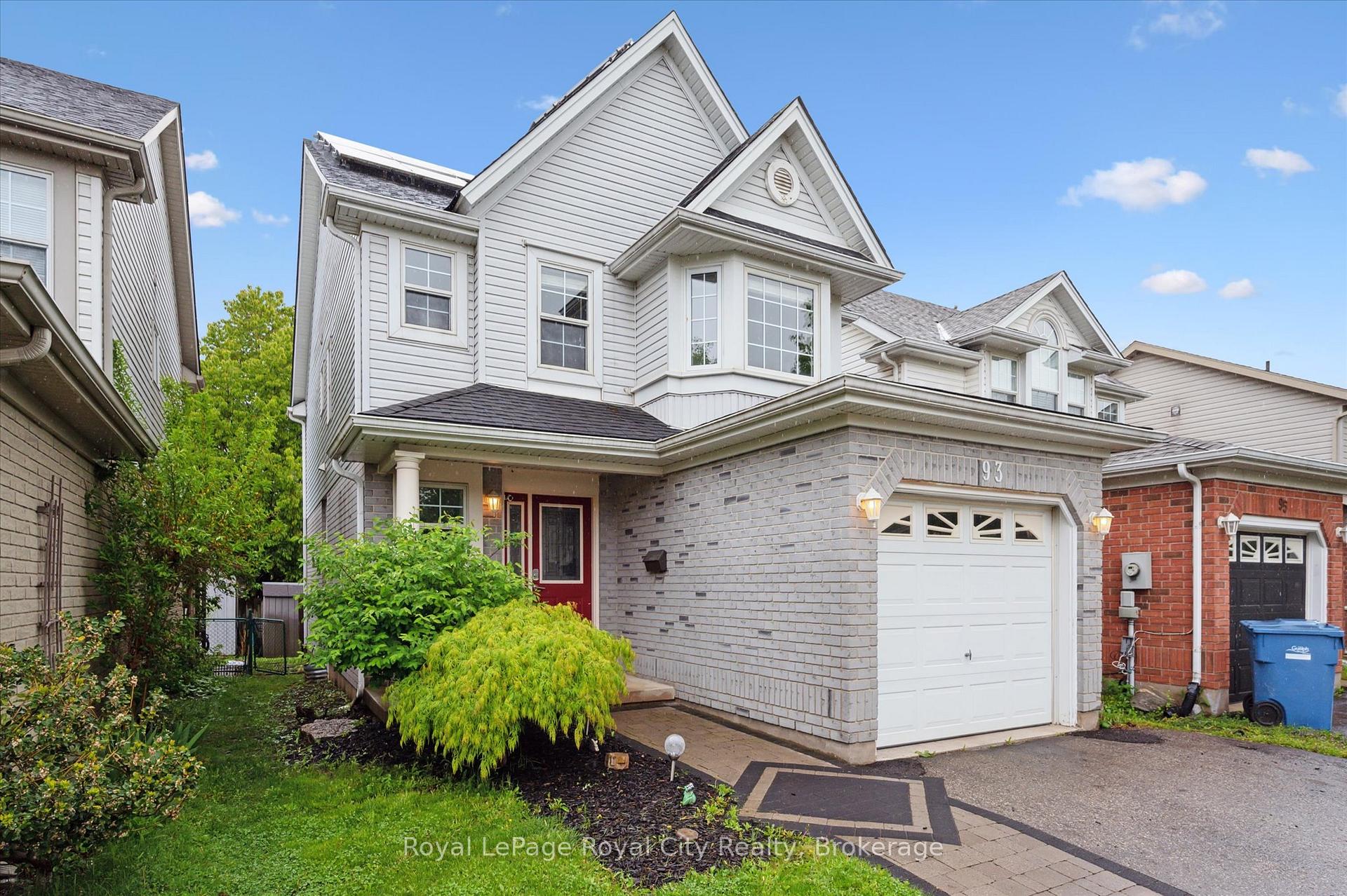 Photo 3 of 93 Doyle Drive, Guelph, Clairfields/Hanlon Business Park — HOMEH