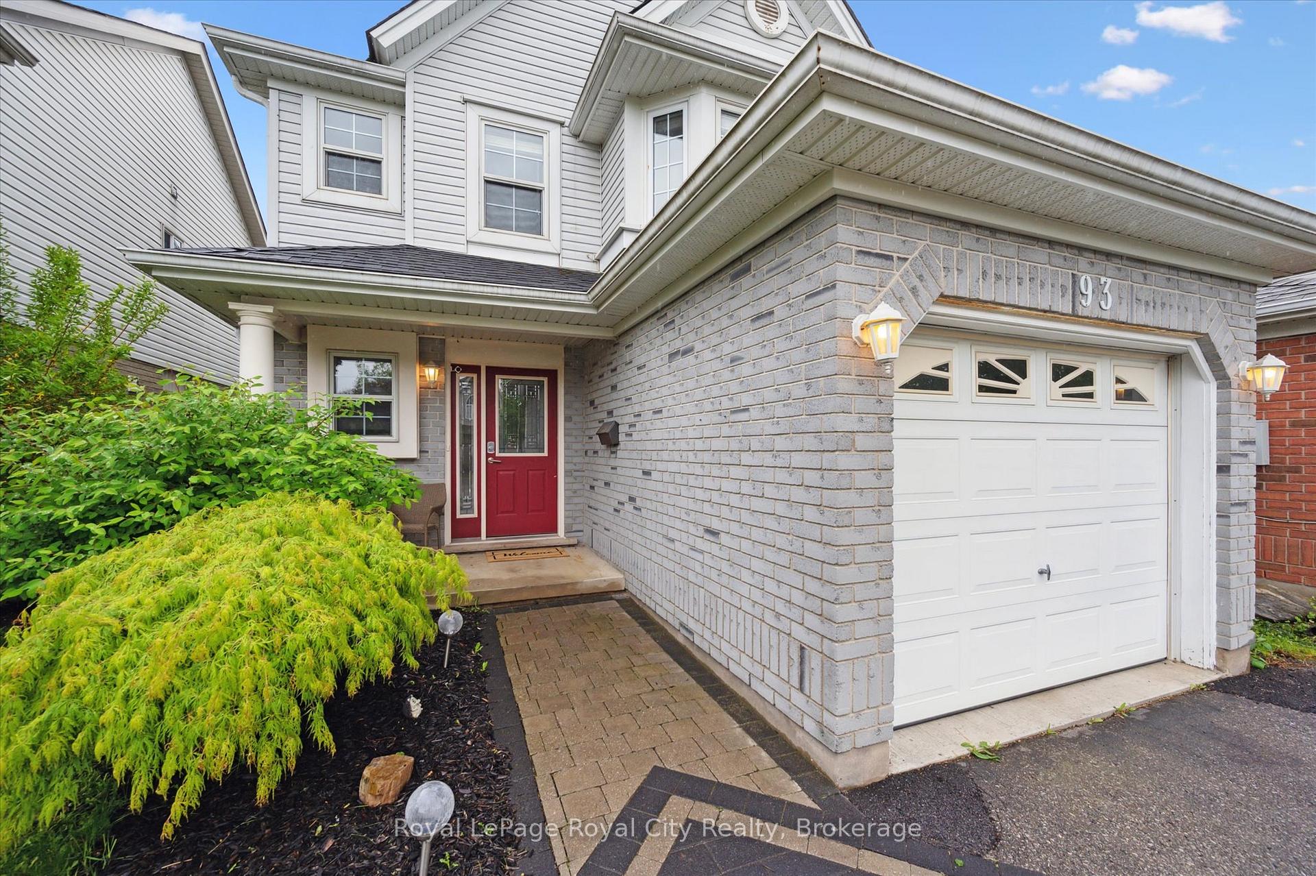Photo 4 of 93 Doyle Drive, Guelph, Clairfields/Hanlon Business Park — HOMEH