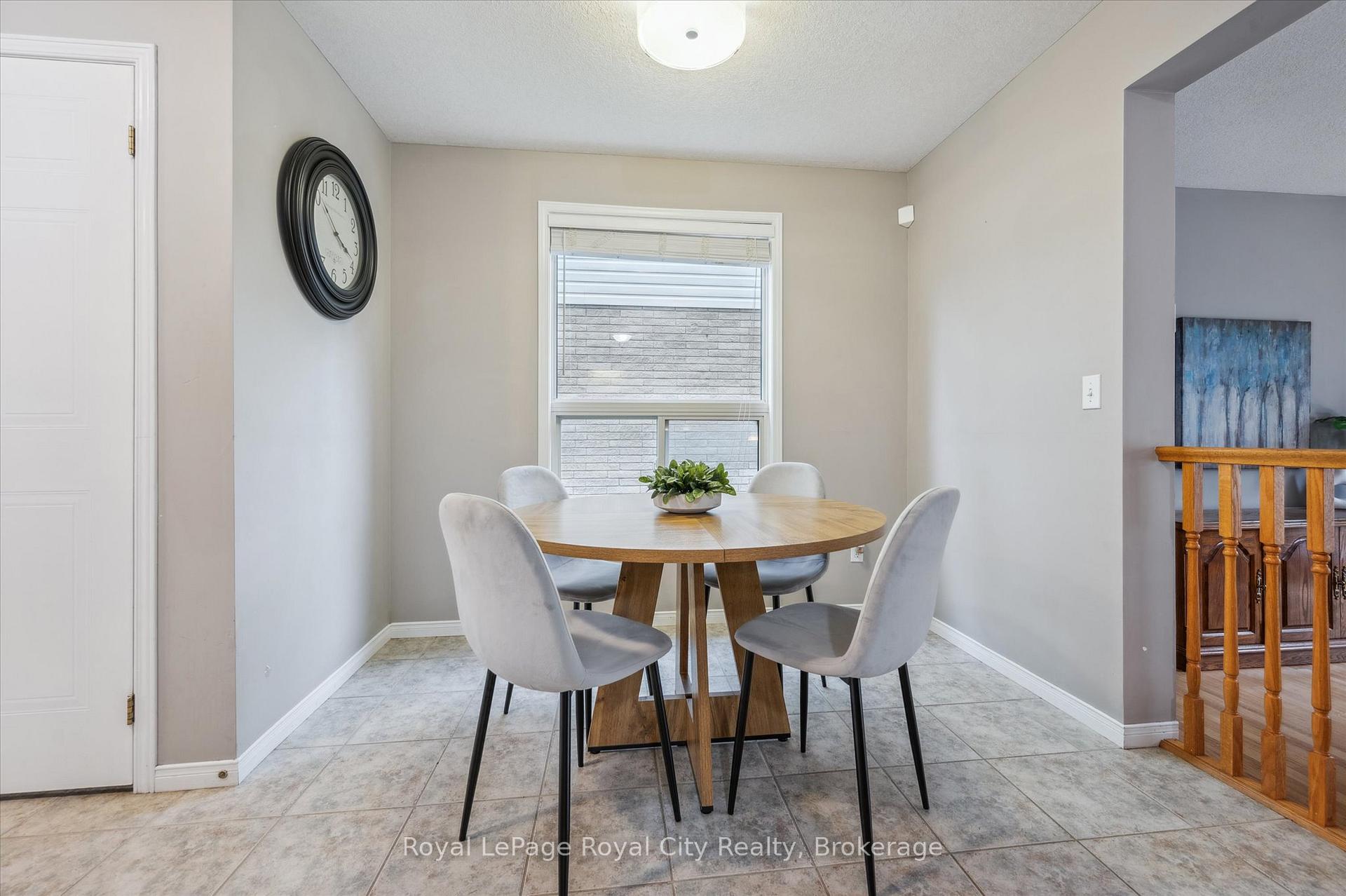Photo 11 of 93 Doyle Drive, Guelph, Clairfields/Hanlon Business Park — HOMEH