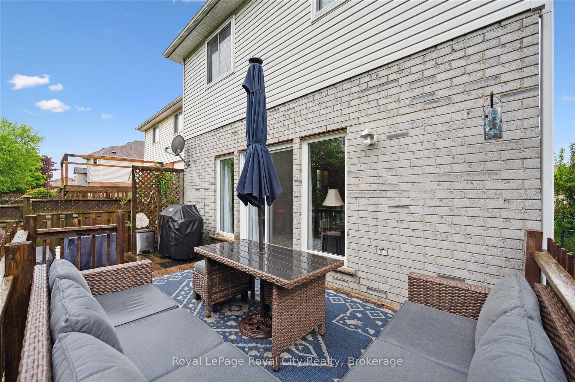 Photo 39 of 93 Doyle Drive, Guelph, Clairfields/Hanlon Business Park — HOMEH