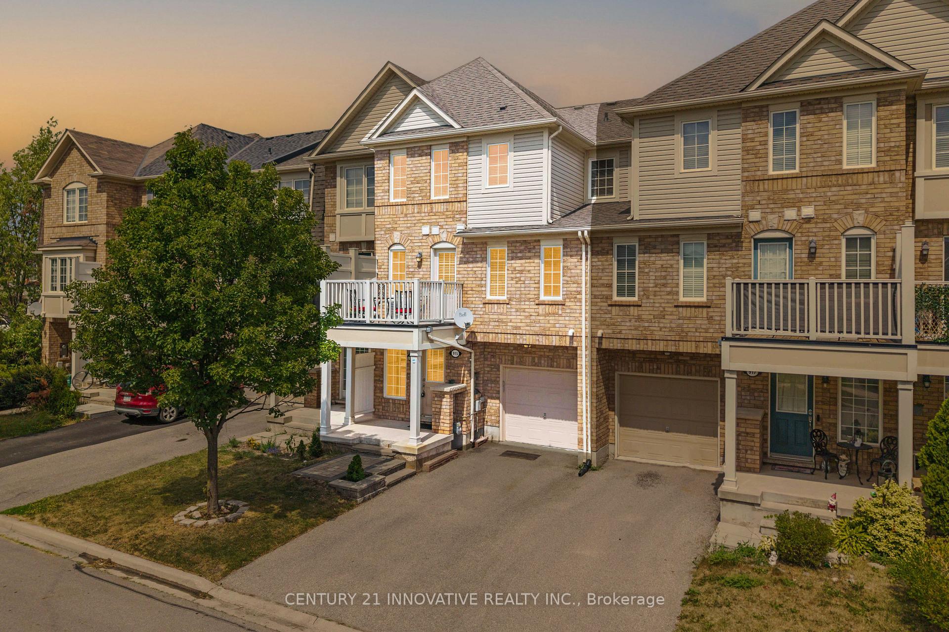 Front of 915 Hasselfeldt Heights