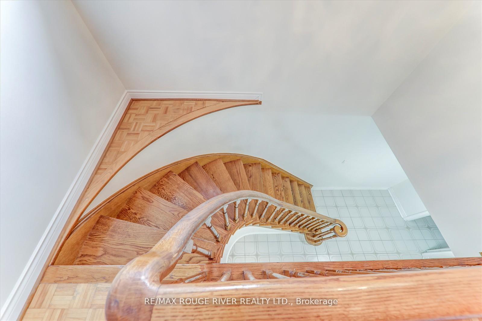 Photo 18 of 23 Jackman Crescent, Vaughan, West Woodbridge — HOMEH