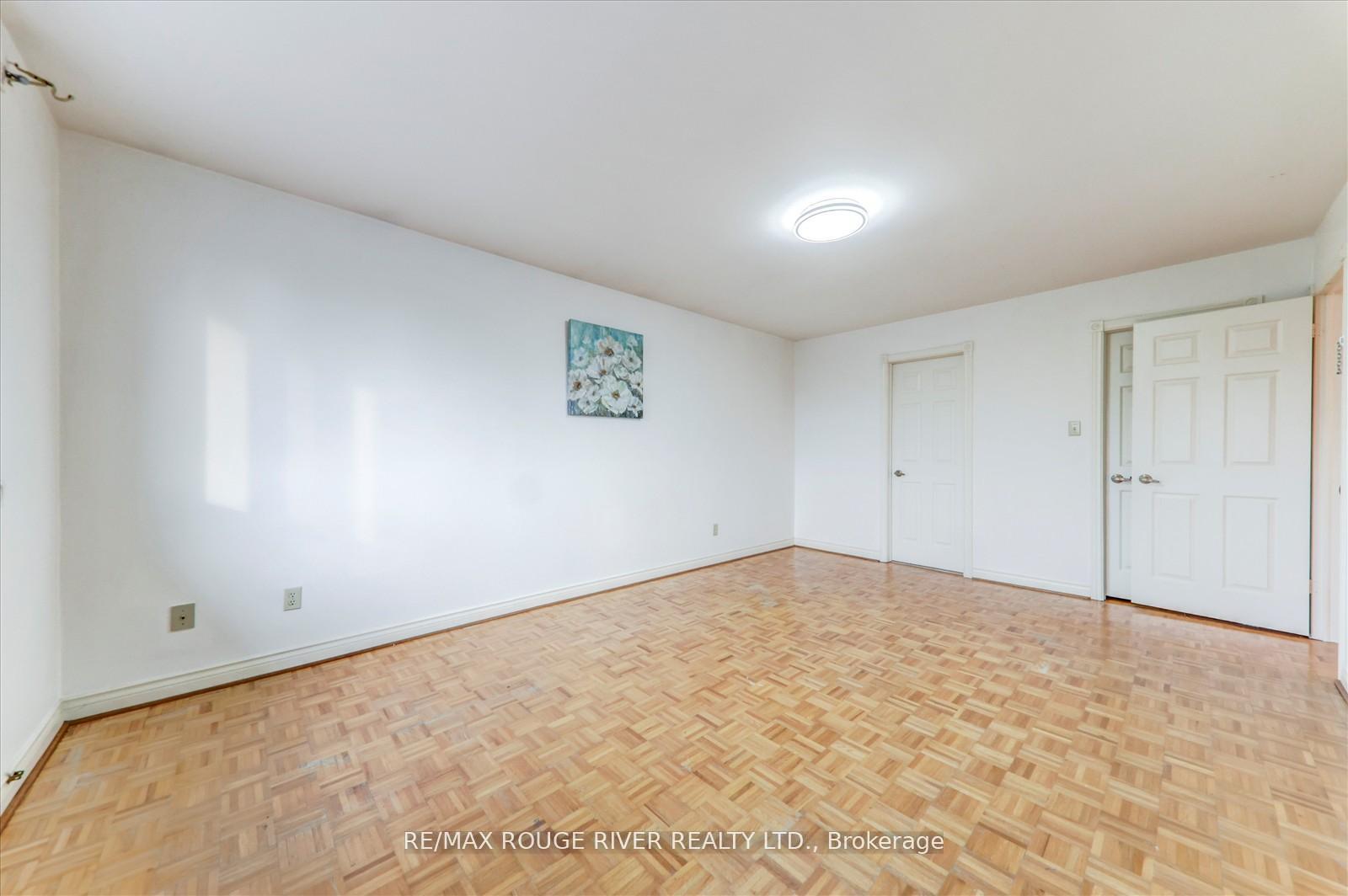 Photo 17 of 23 Jackman Crescent, Vaughan, West Woodbridge — HOMEH