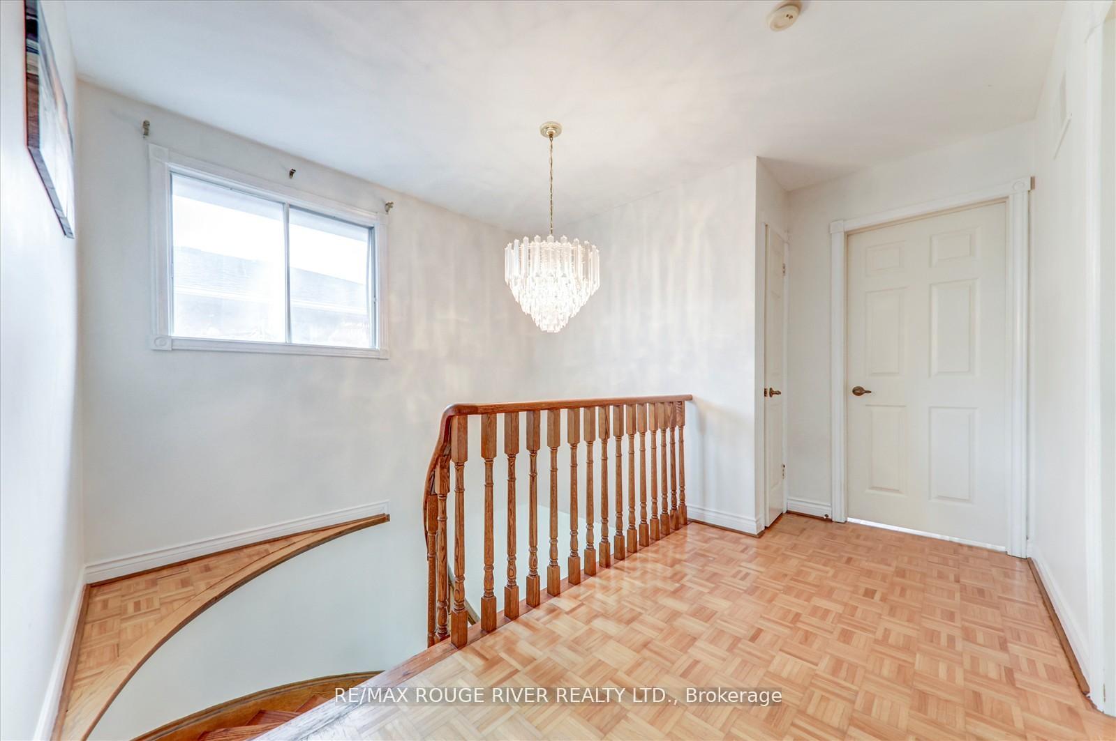 Photo 22 of 23 Jackman Crescent, Vaughan, West Woodbridge — HOMEH