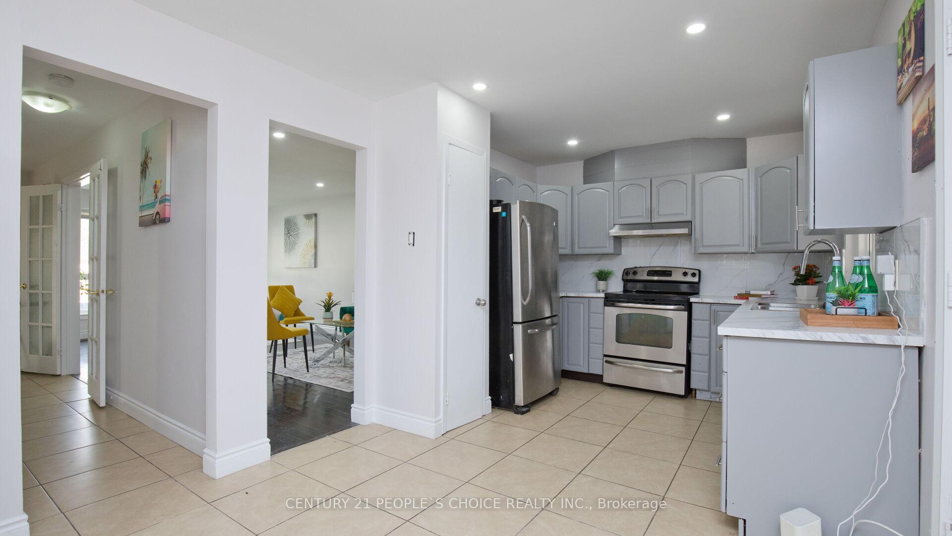 Photo 32 of 82 Davenport Crescent, Brampton, Southgate — HOMEH