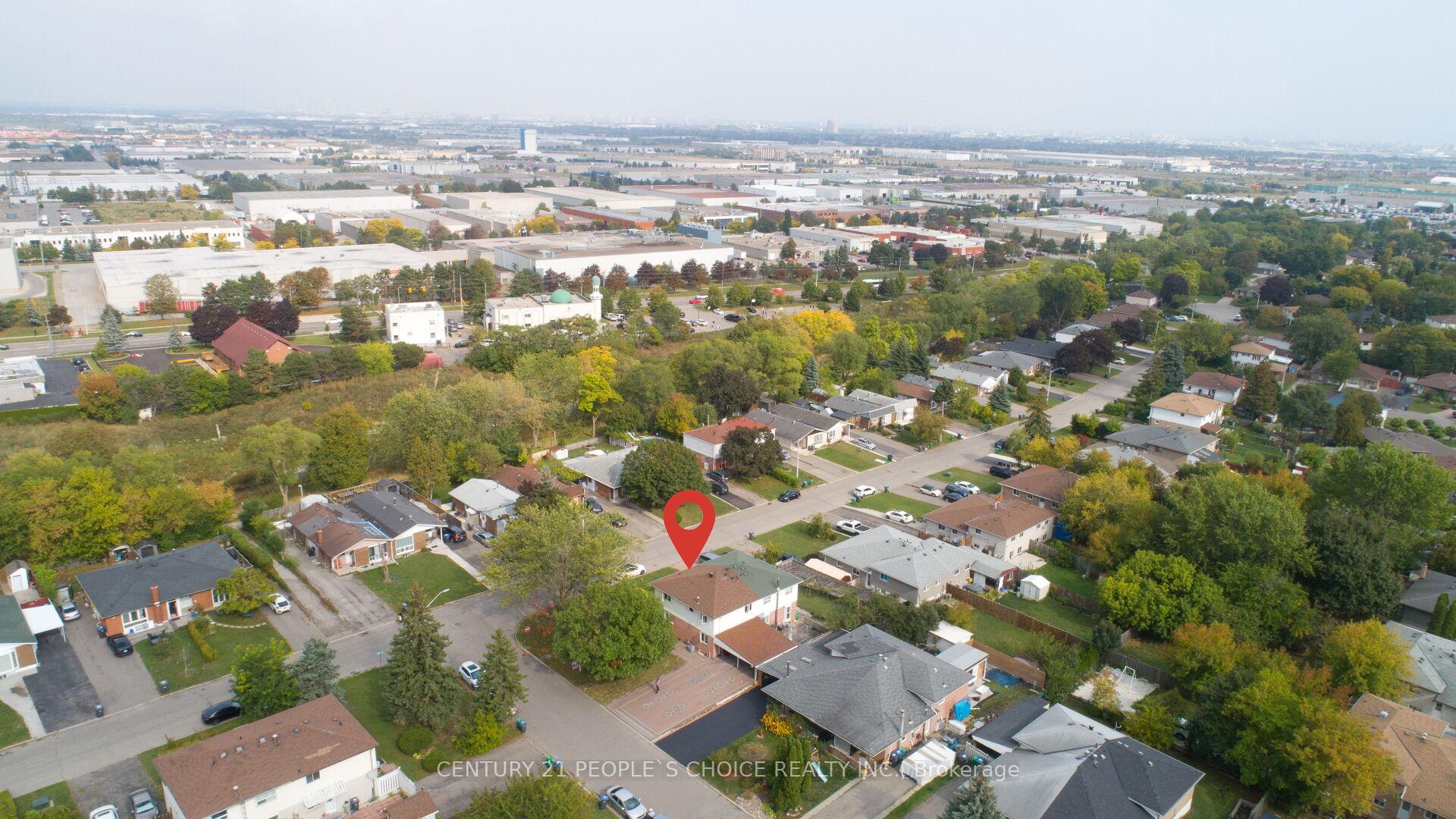 Photo 45 of 82 Davenport Crescent, Brampton, Southgate — HOMEH