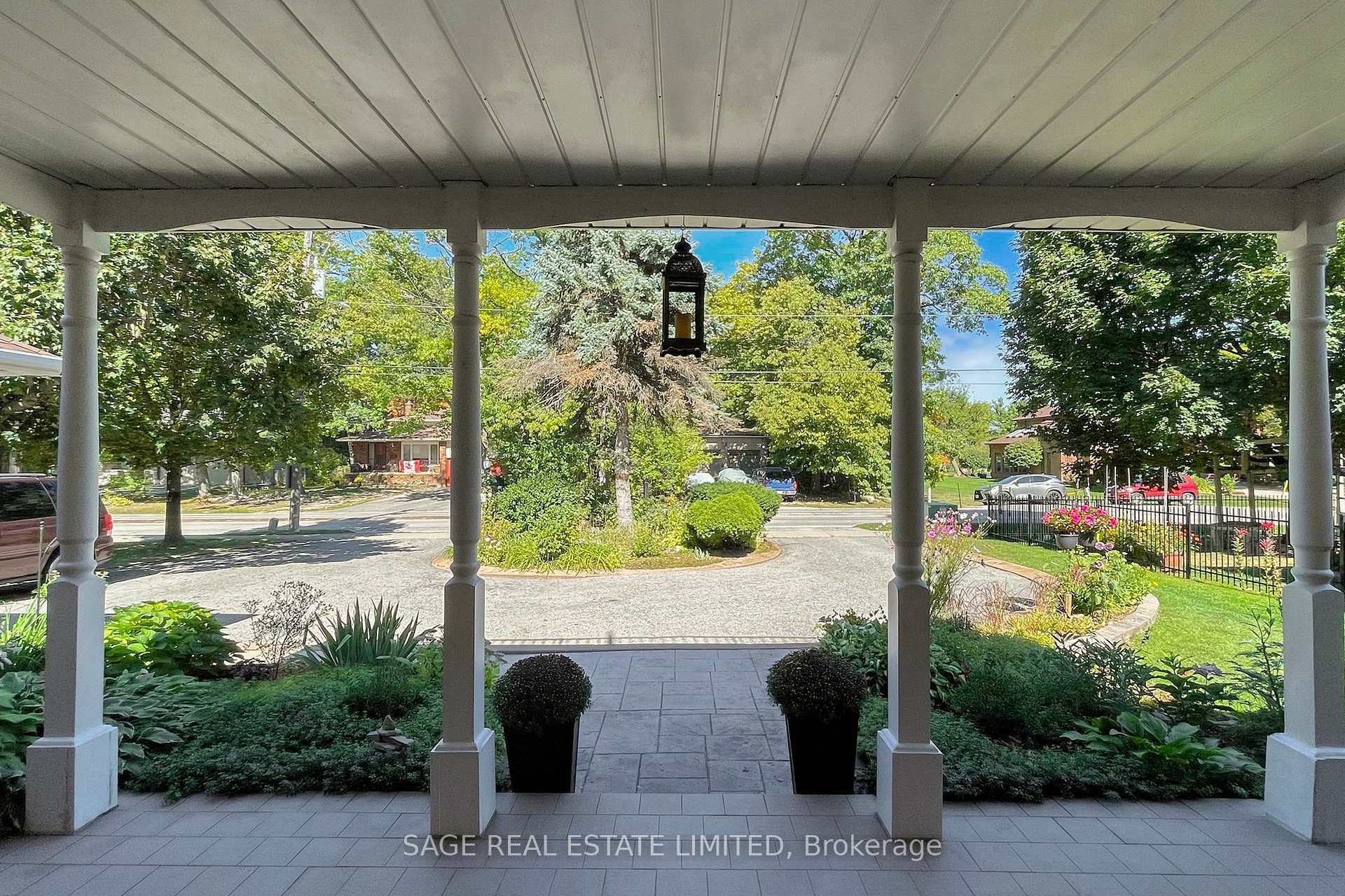 Photo 8 of 91 Twyn Rivers Drive, Pickering, Rougemount — HOMEH