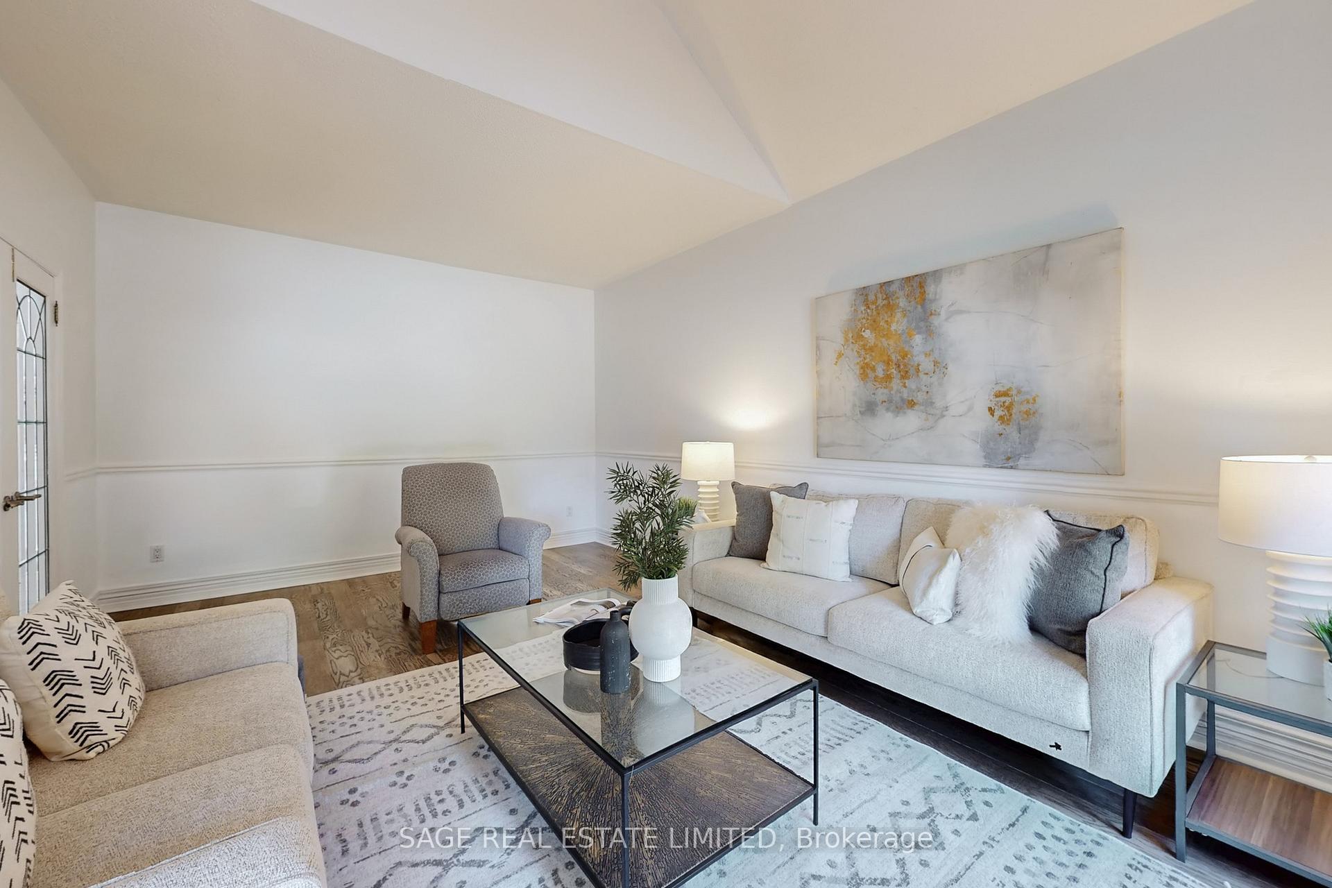 Photo 11 of 91 Twyn Rivers Drive, Pickering, Rougemount — HOMEH