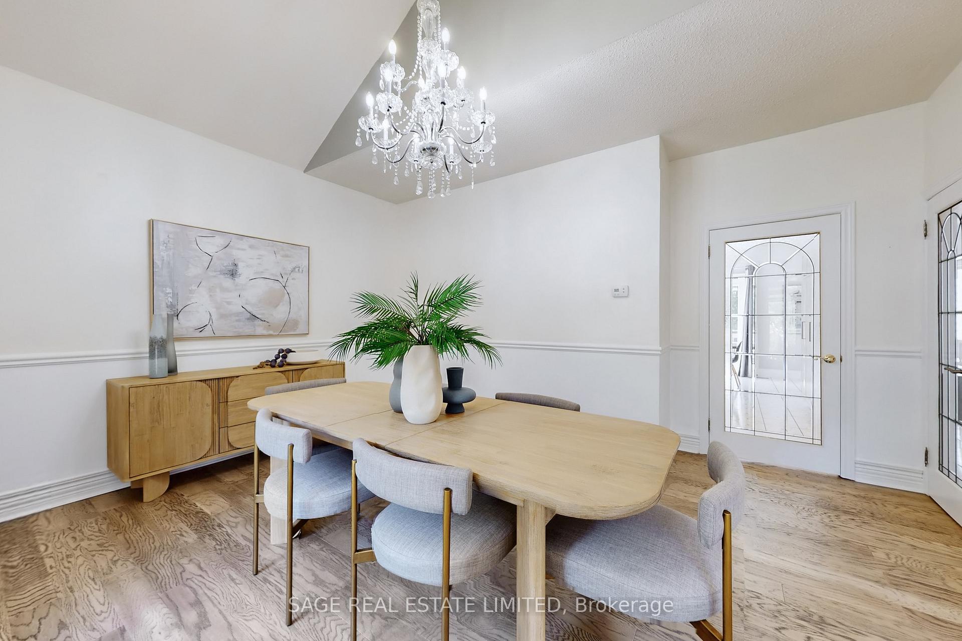 Photo 18 of 91 Twyn Rivers Drive, Pickering, Rougemount — HOMEH