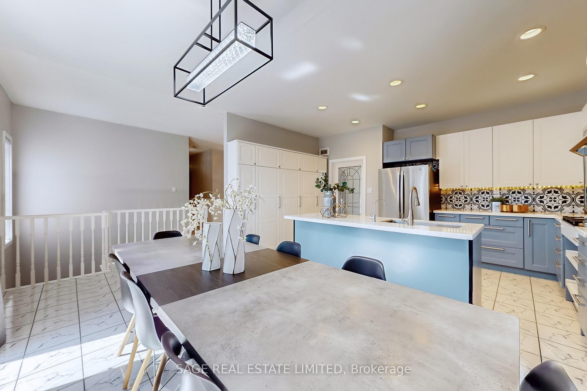 Photo 3 of 91 Twyn Rivers Drive, Pickering, Rougemount — HOMEH