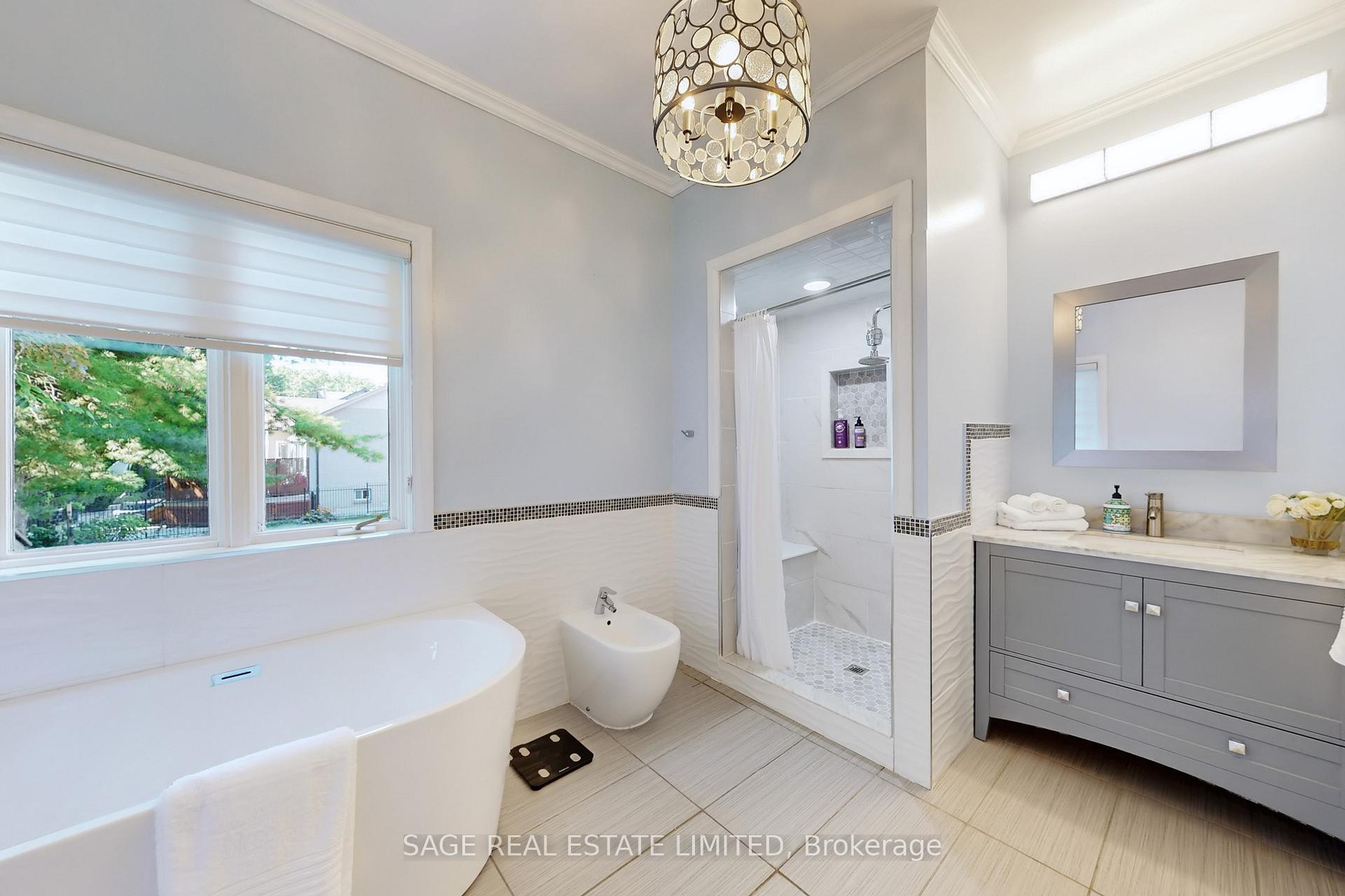Photo 15 of 91 Twyn Rivers Drive, Pickering, Rougemount — HOMEH