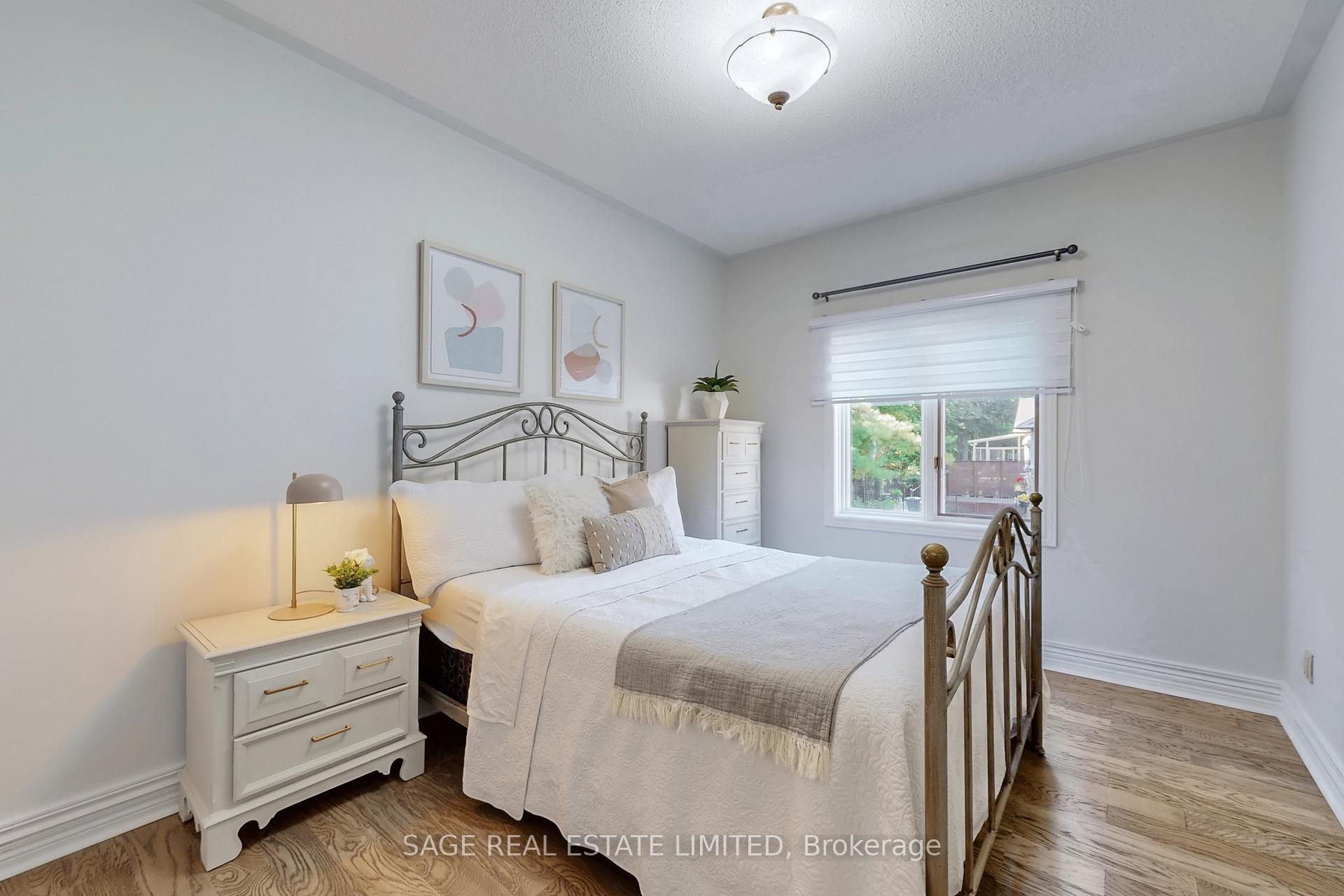 Photo 10 of 91 Twyn Rivers Drive, Pickering, Rougemount — HOMEH
