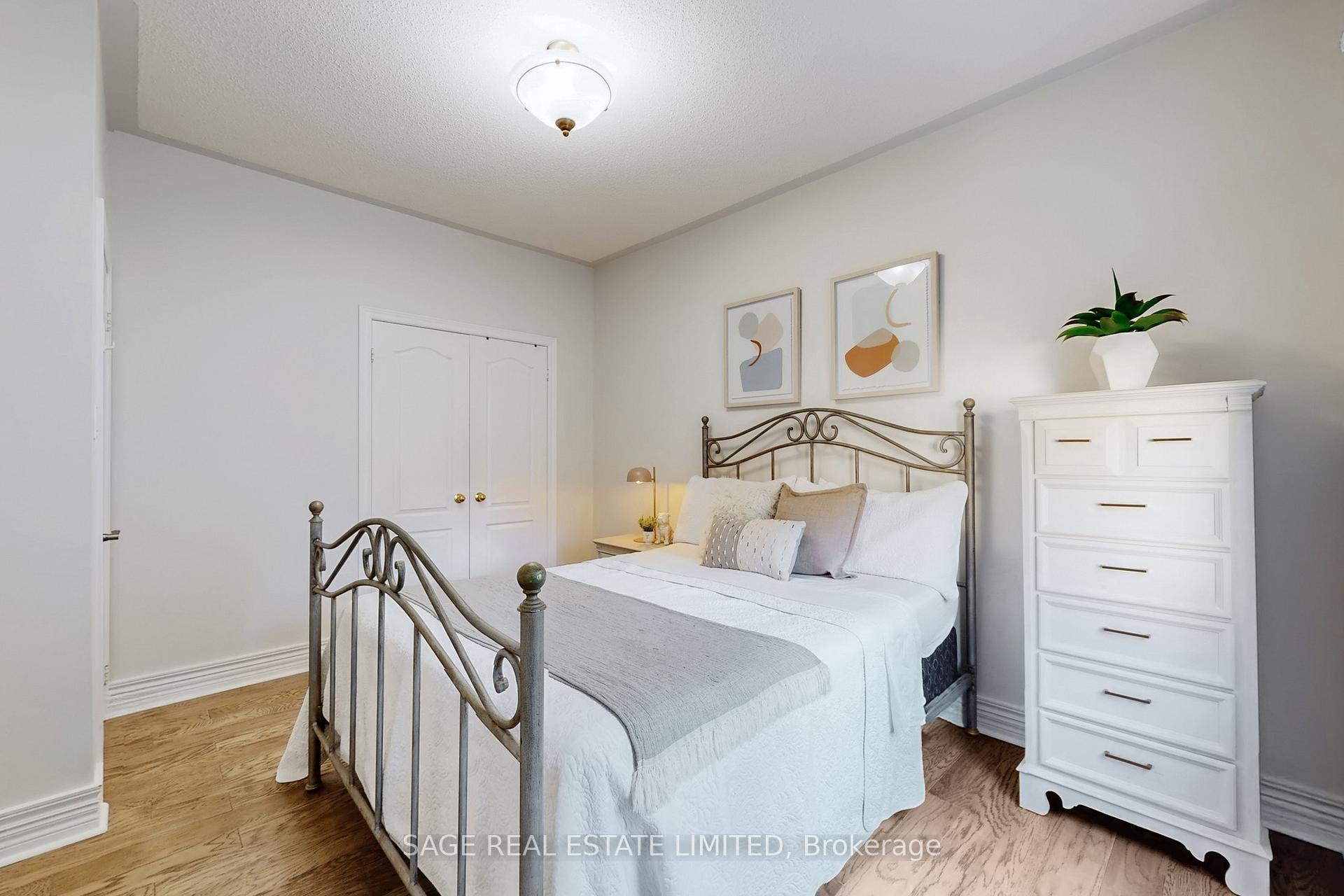Photo 9 of 91 Twyn Rivers Drive, Pickering, Rougemount — HOMEH