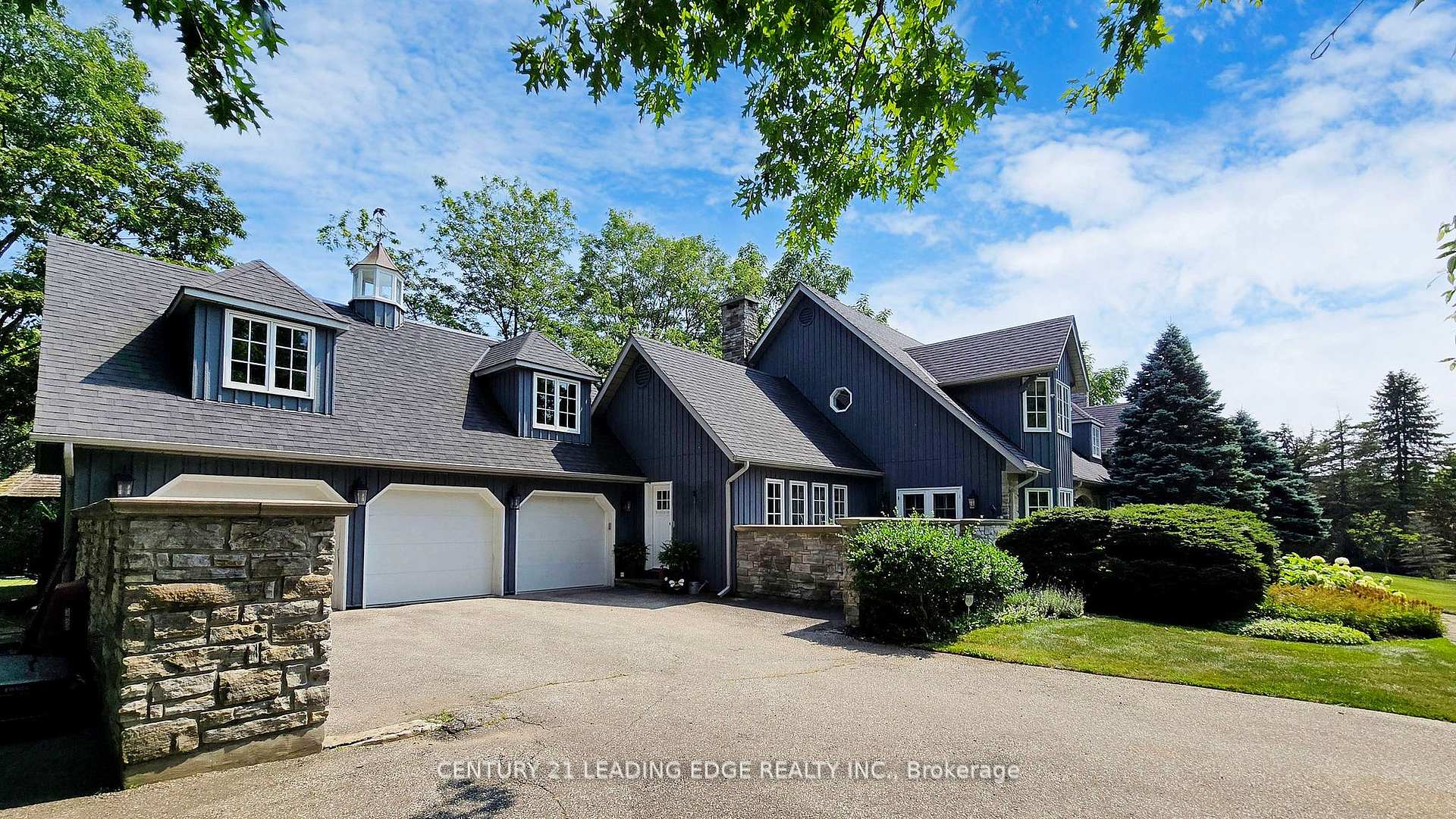 Photo 6 of 23 Walnut Glen Place, Markham, Devil's Elbow — HOMEH