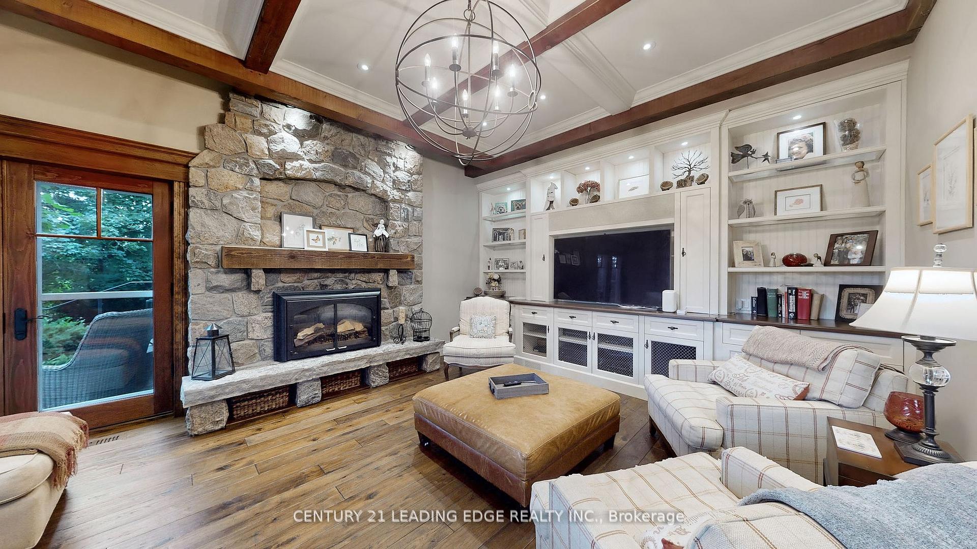 Photo 3 of 23 Walnut Glen Place, Markham, Devil's Elbow — HOMEH