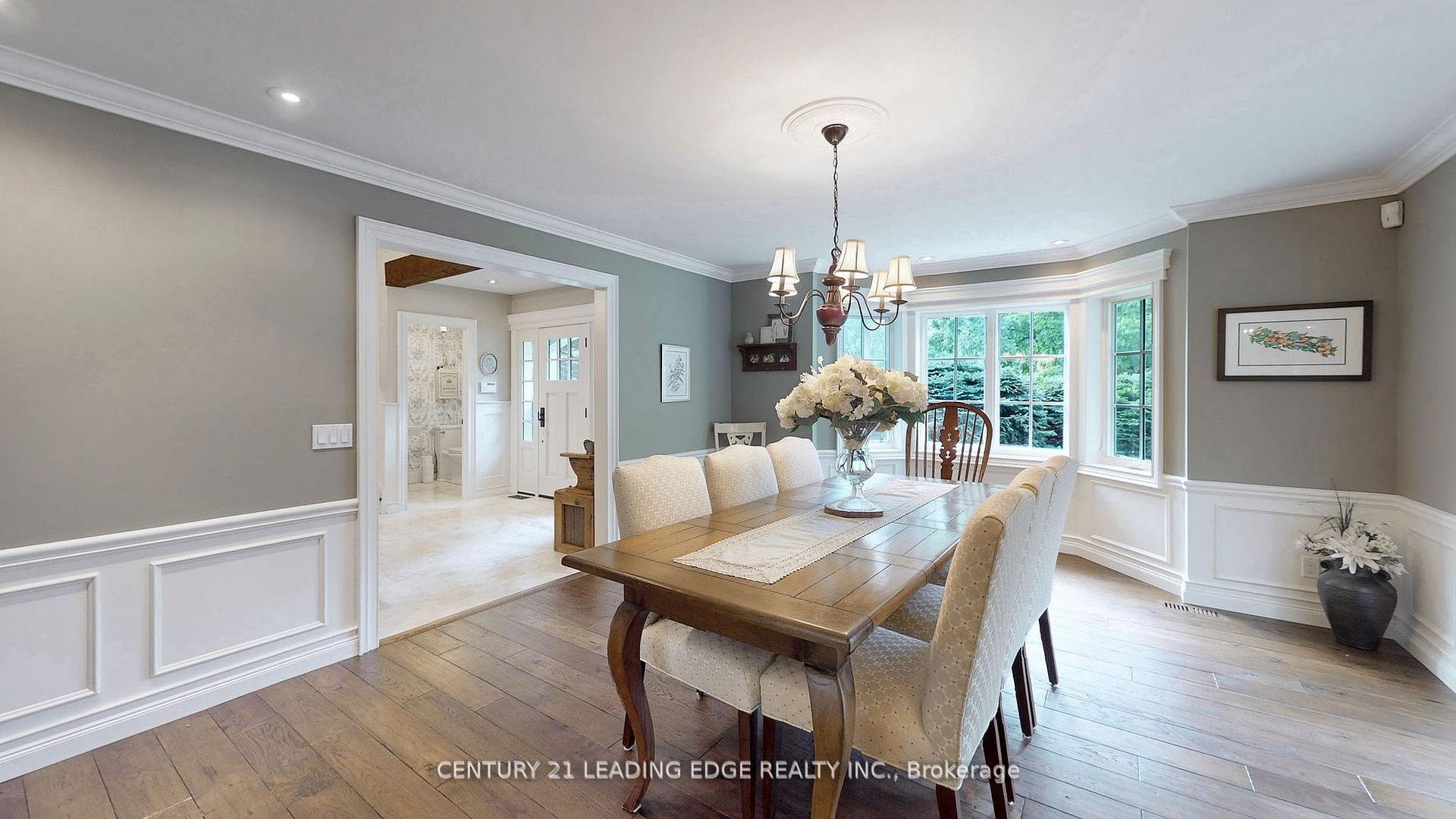 Photo 10 of 23 Walnut Glen Place, Markham, Devil's Elbow — HOMEH