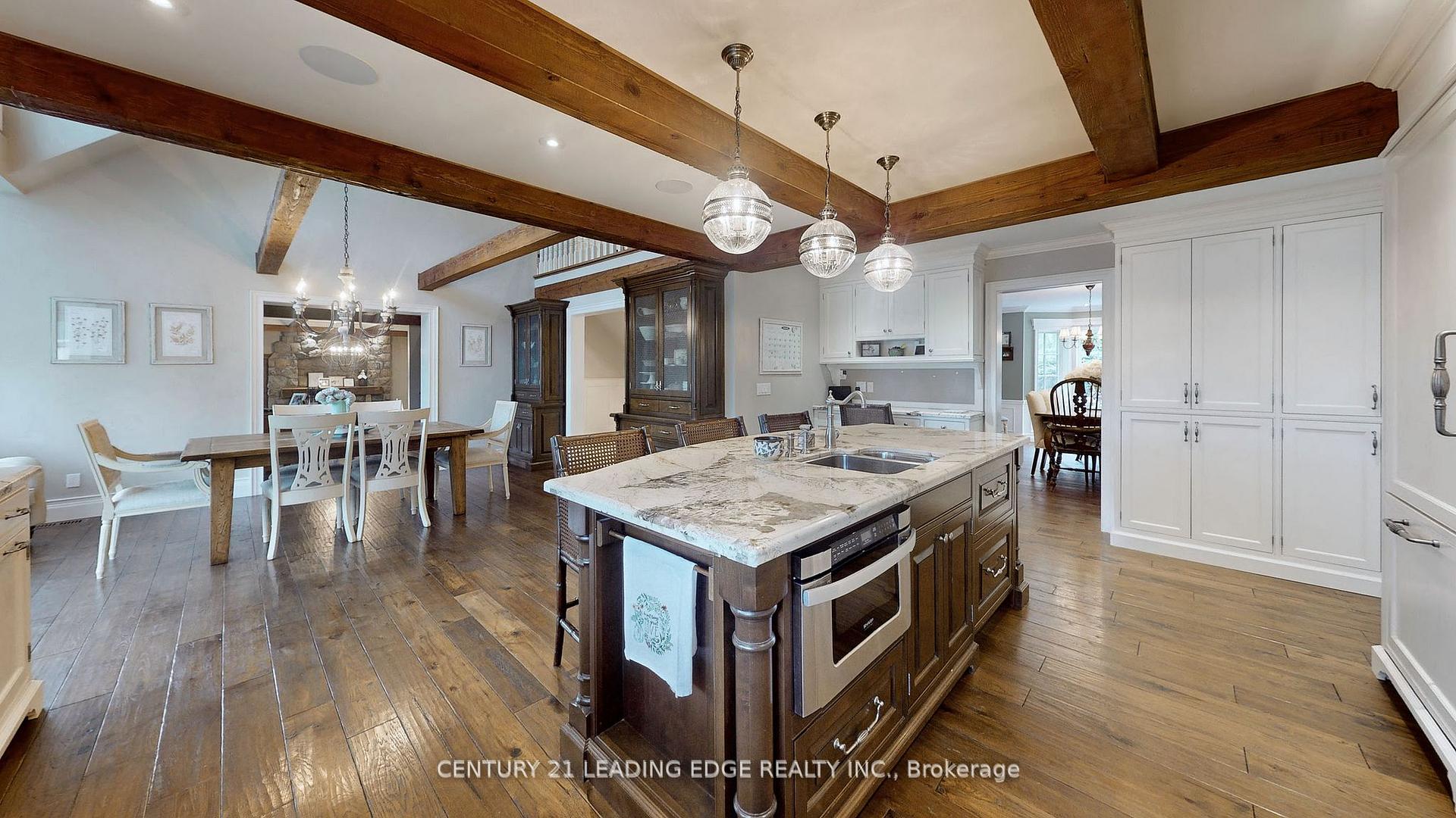 Photo 12 of 23 Walnut Glen Place, Markham, Devil's Elbow — HOMEH